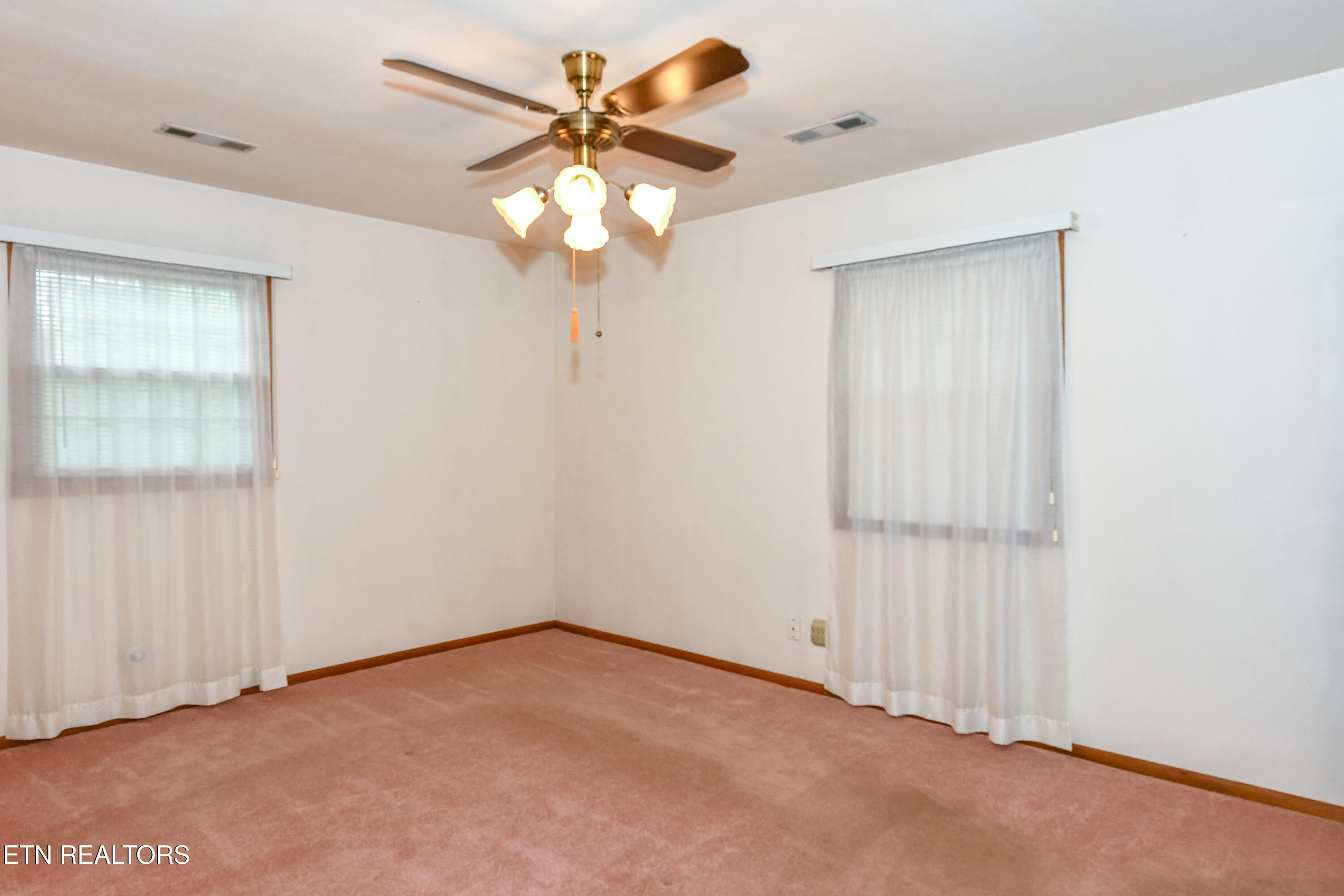 8705 Longmeade Drive Knoxville TN 37923