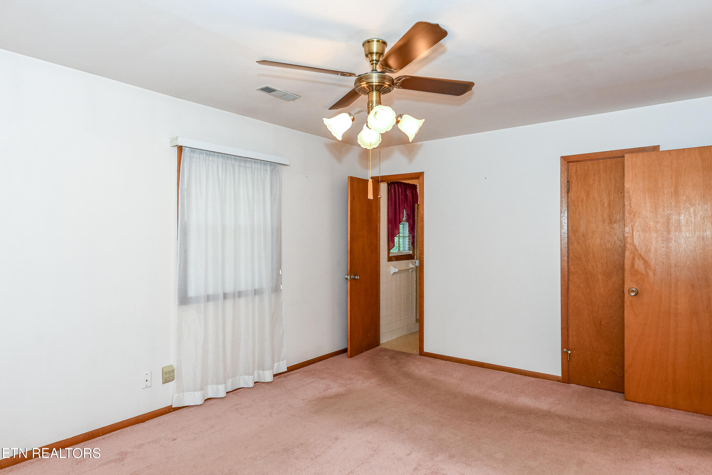 8705 Longmeade Drive Knoxville TN 37923