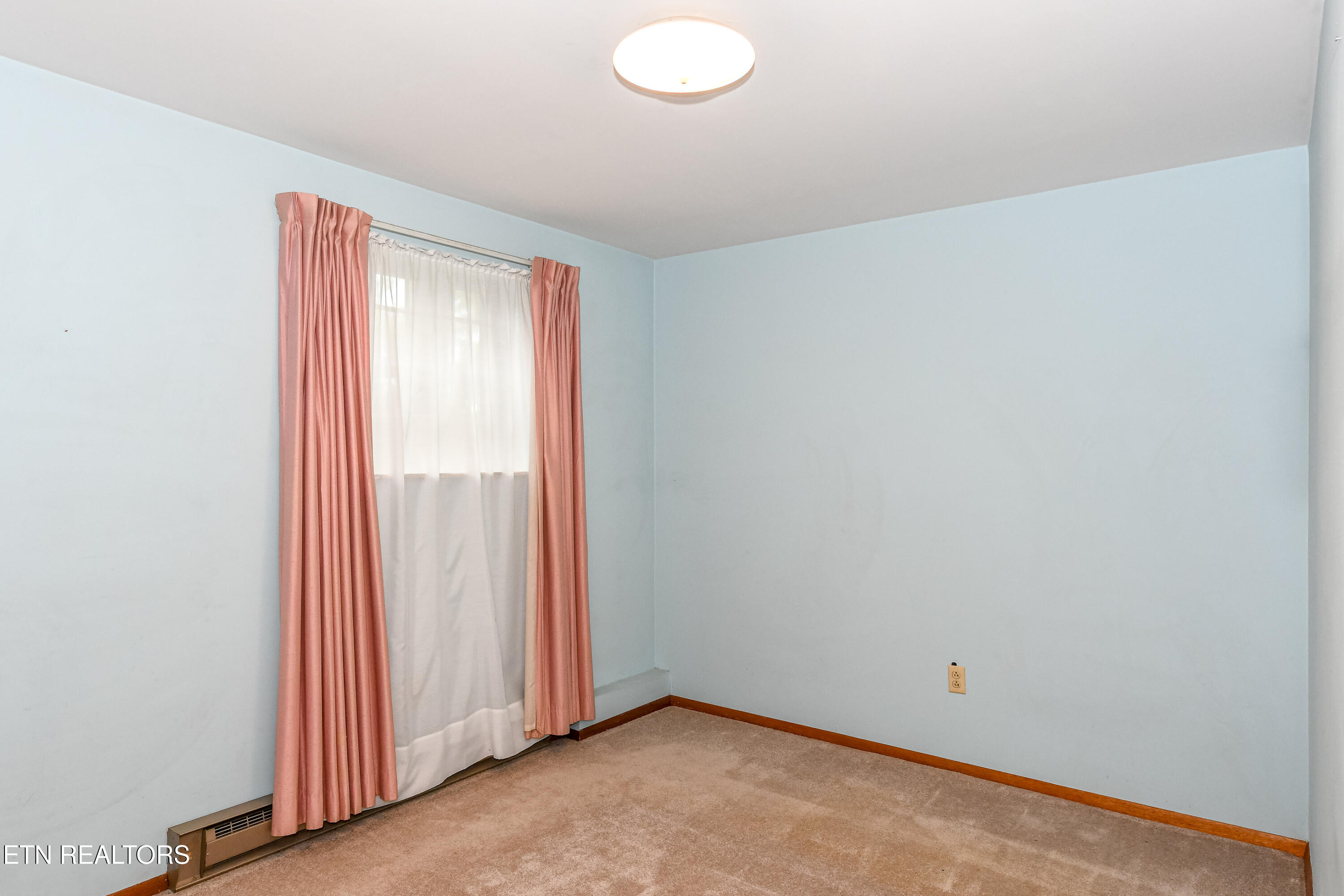 8705 Longmeade Drive Knoxville TN 37923