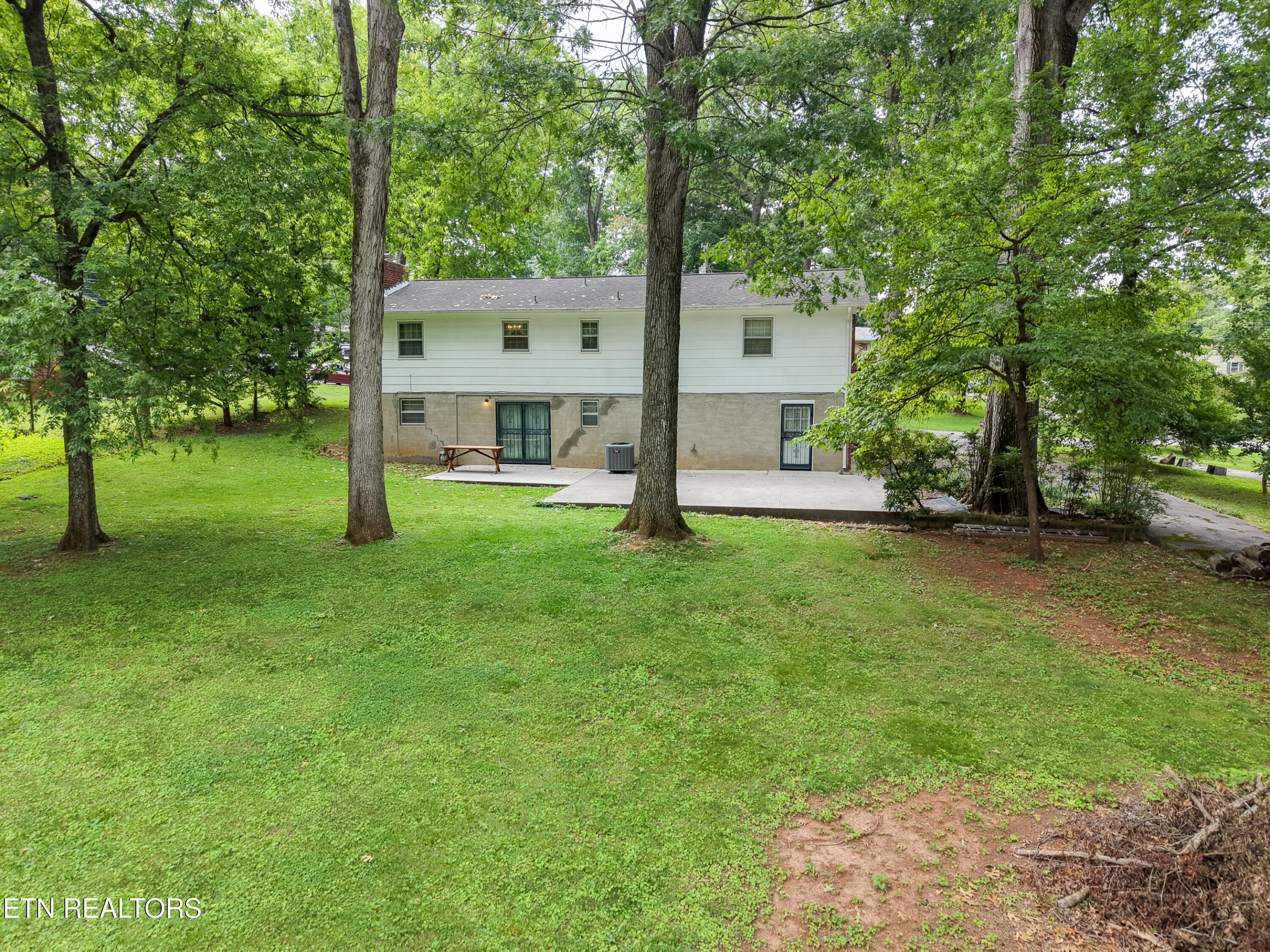 8705 Longmeade Drive Knoxville TN 37923