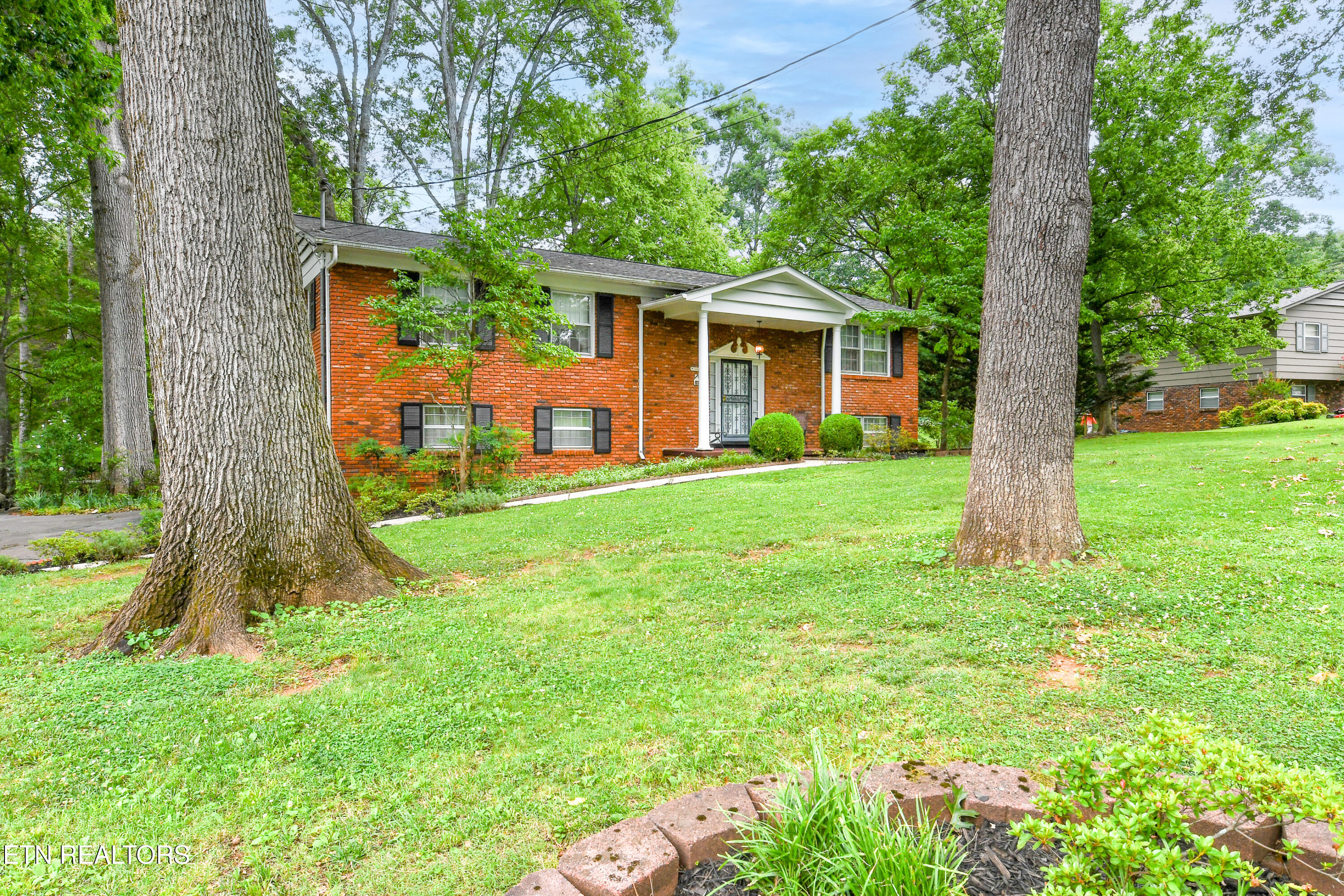8705 Longmeade Drive Knoxville TN 37923