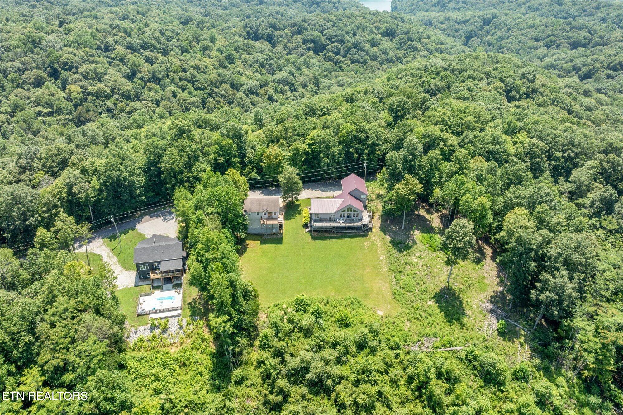 7378 Lillydale Road Byrdstown TN 38549