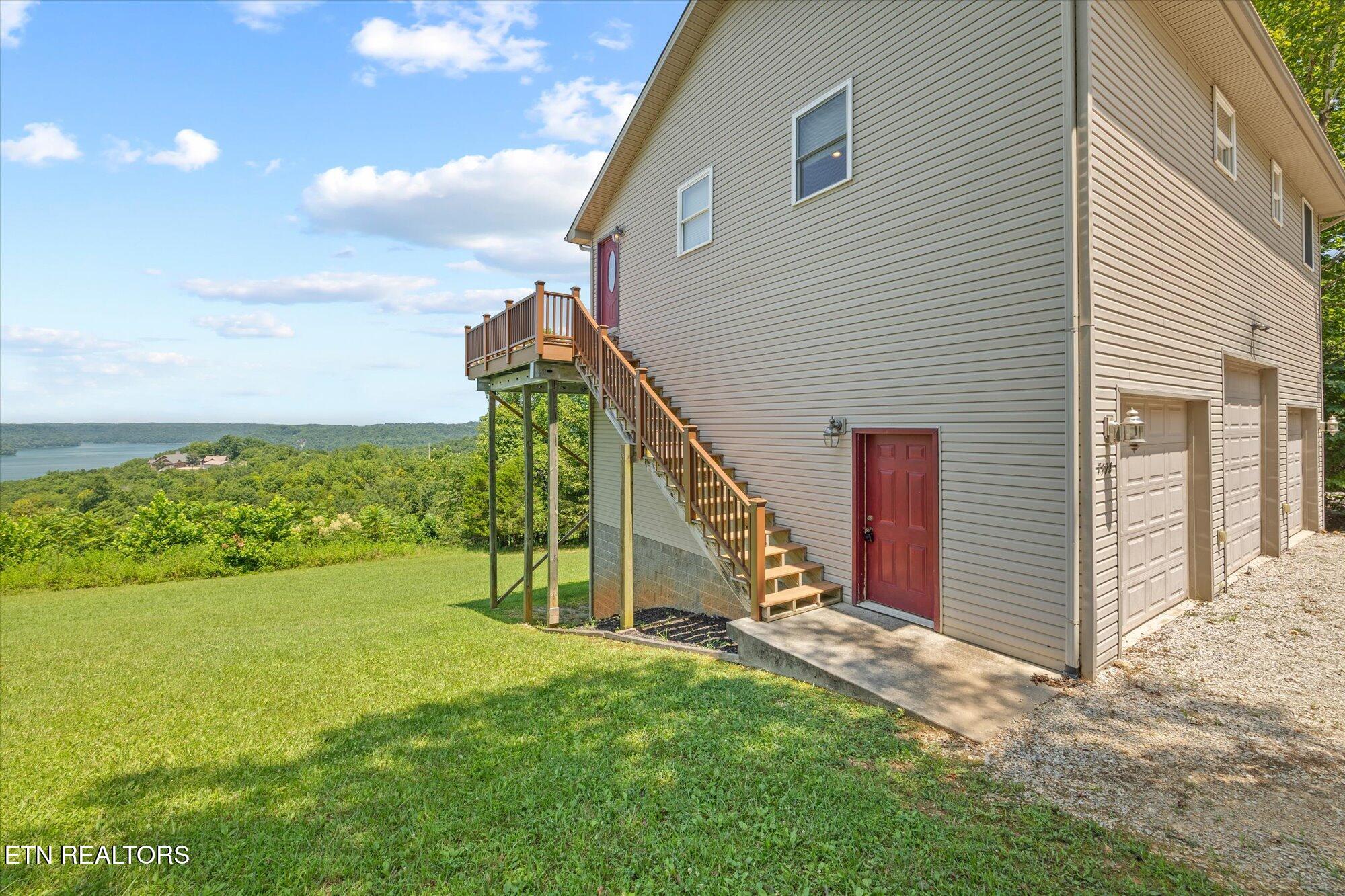 7378 Lillydale Road Byrdstown TN 38549