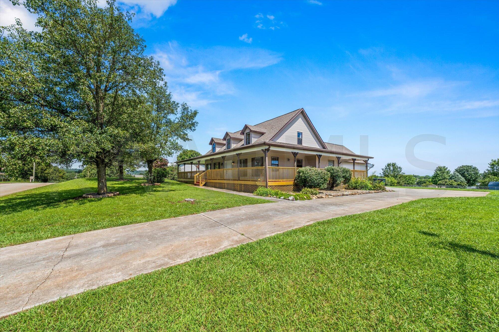 1424 Kay View Drive Sevierville TN 37876