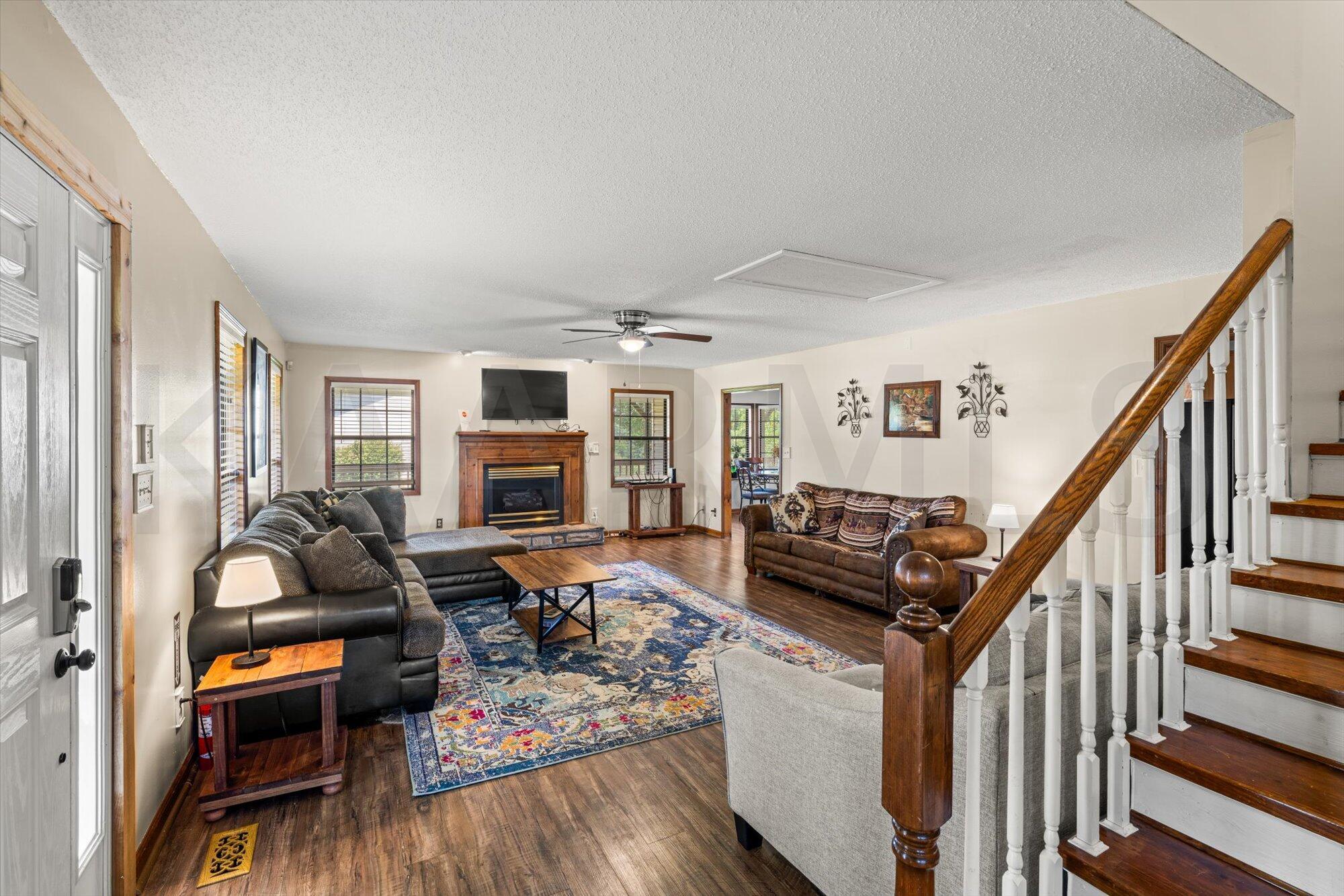 1424 Kay View Drive Sevierville TN 37876