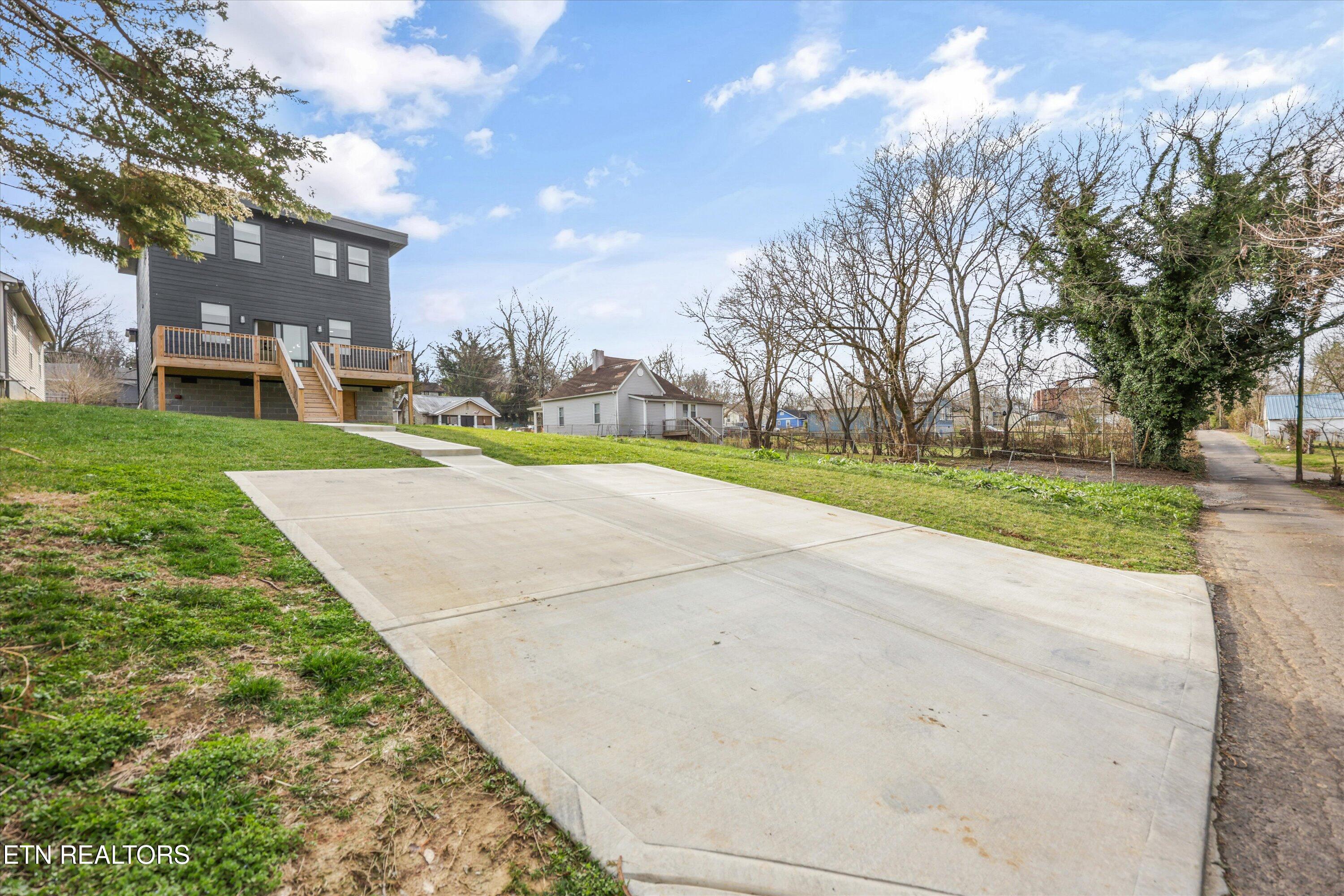 1303 W Baxter Avenue Knoxville TN 37921