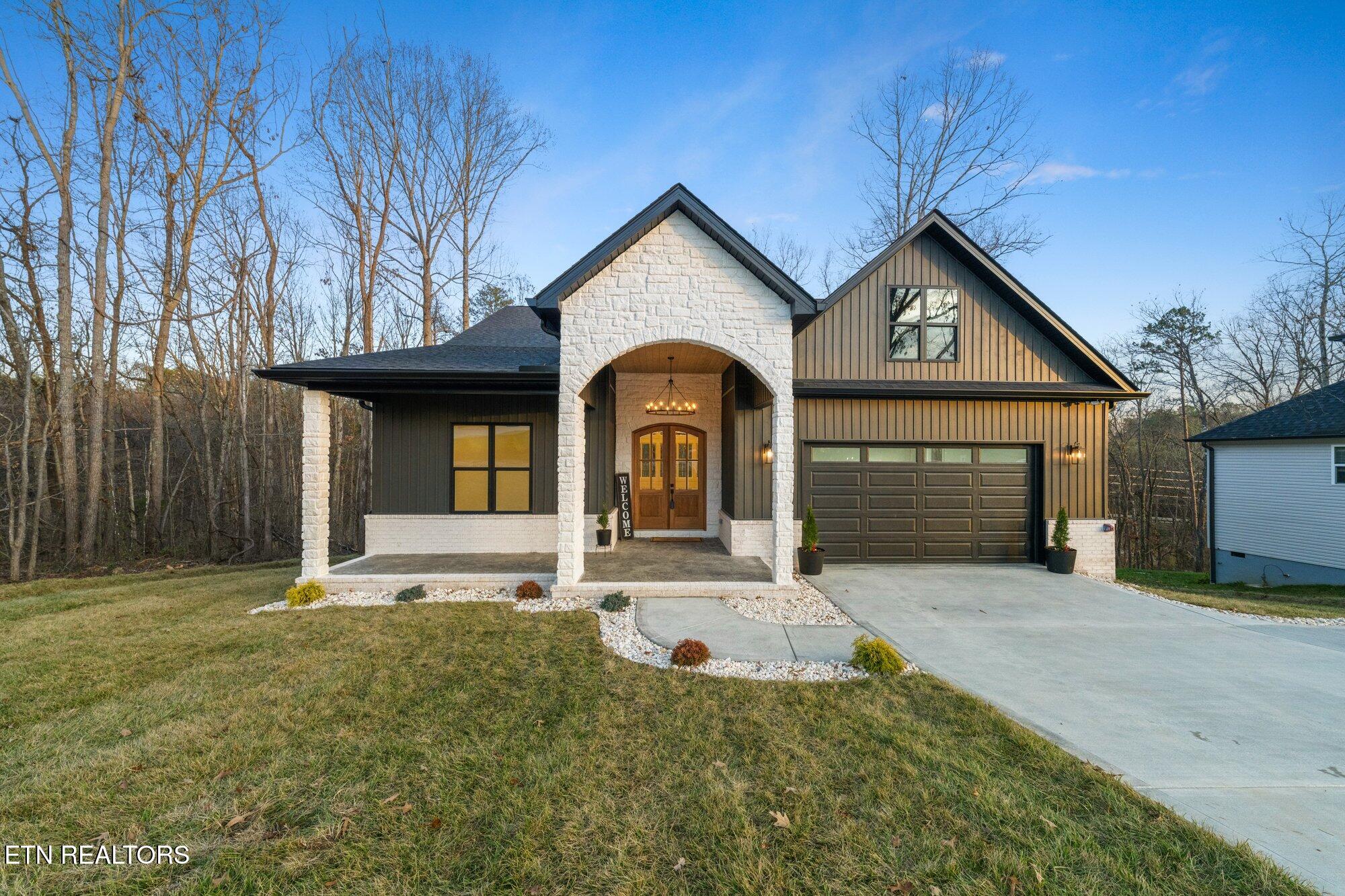 136 Amohi Way Loudon TN 37774