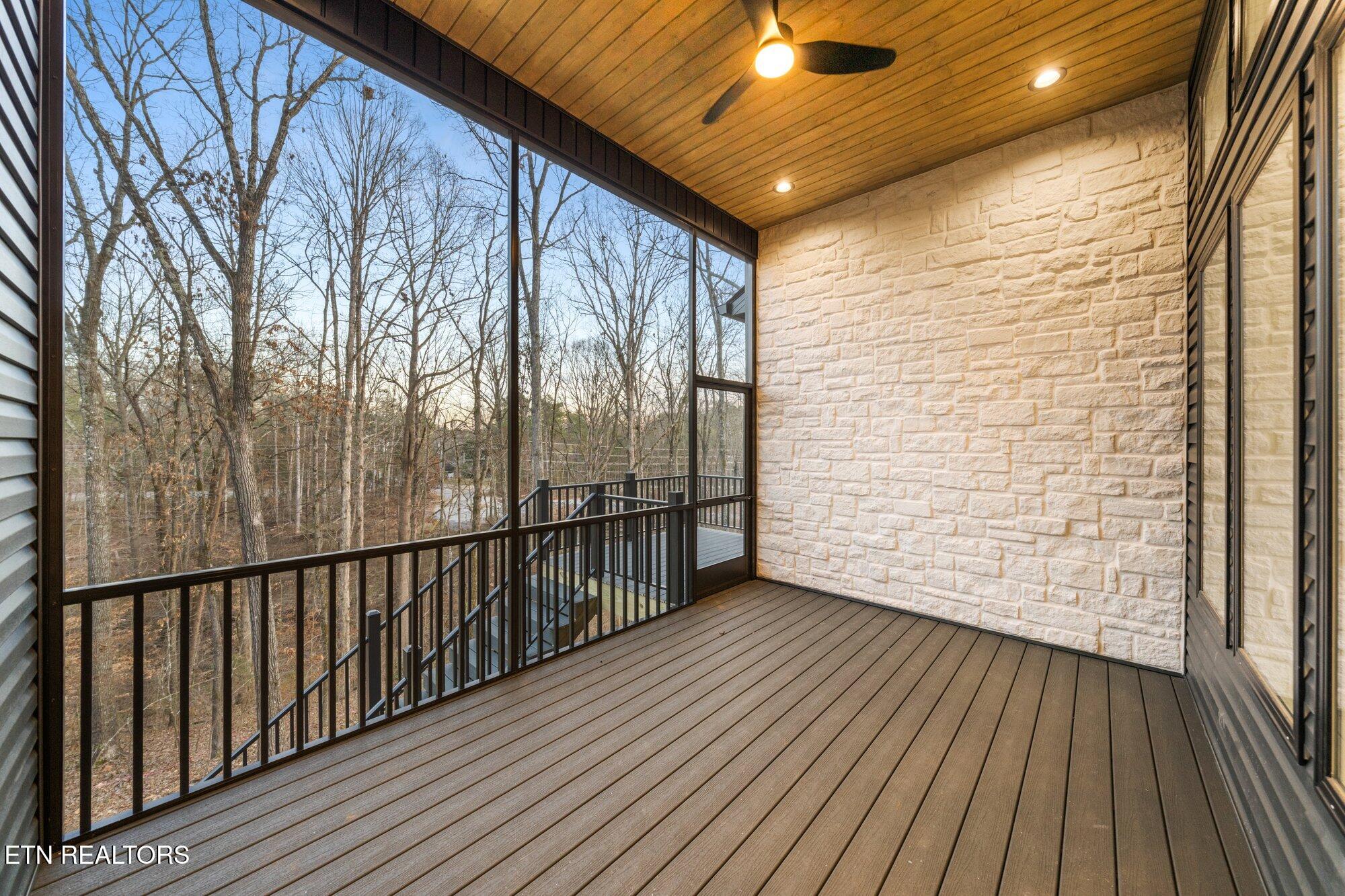 136 Amohi Way Loudon TN 37774