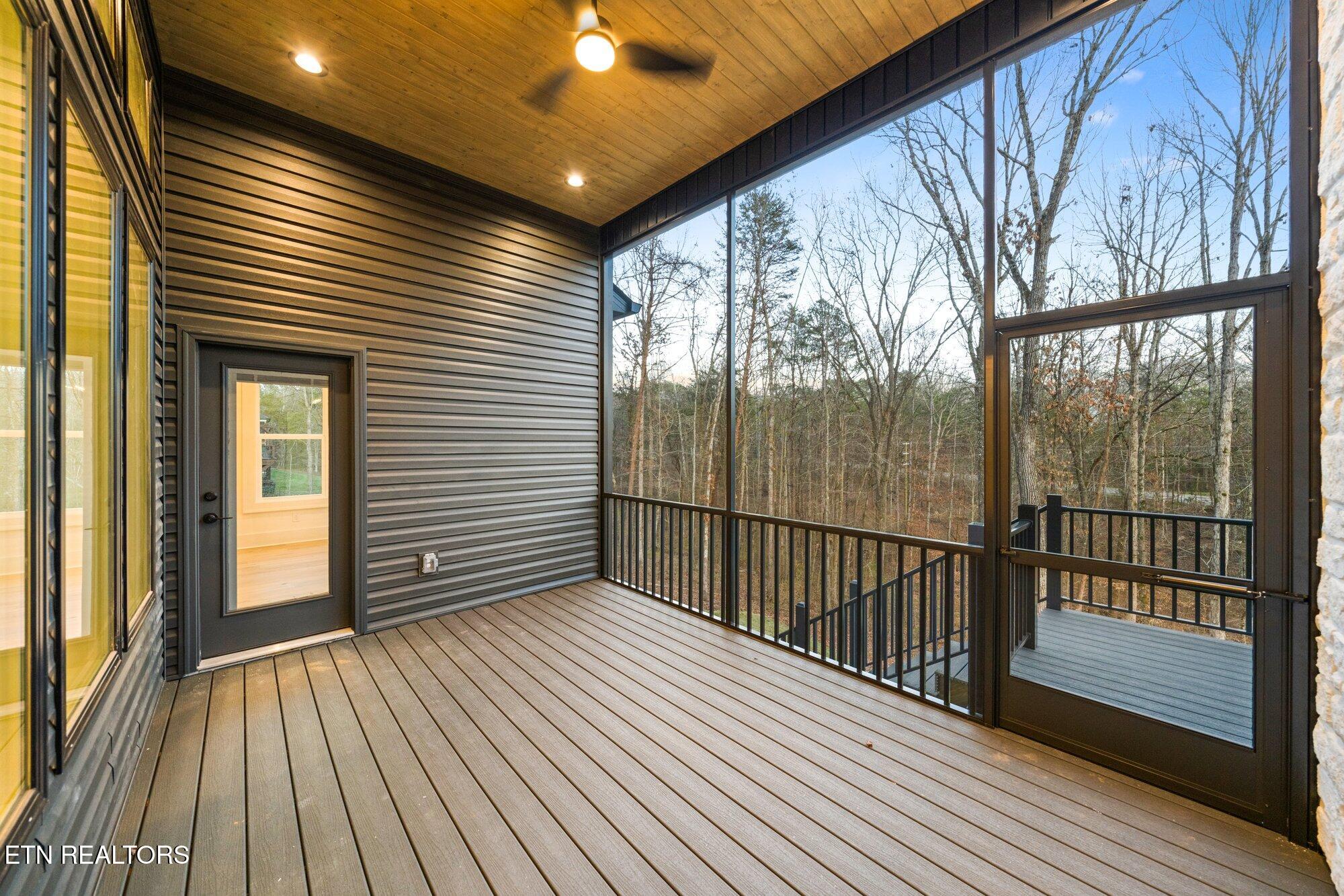 136 Amohi Way Loudon TN 37774