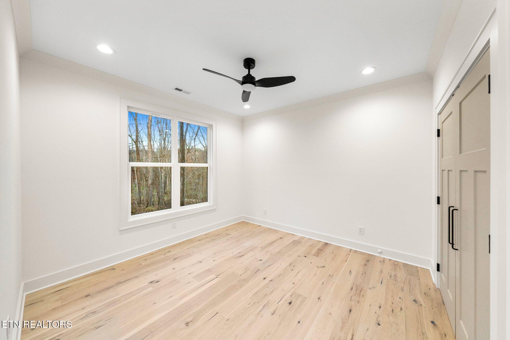 136 Amohi Way Loudon TN 37774