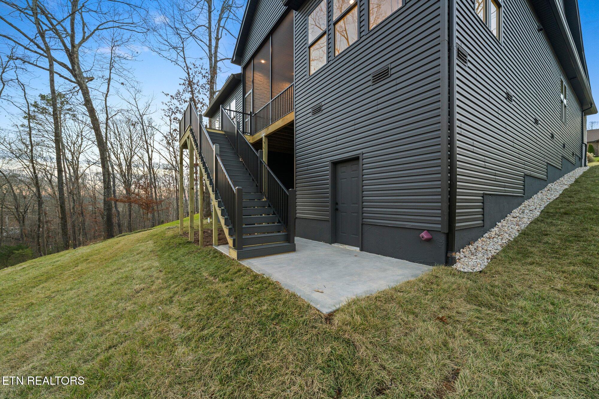 136 Amohi Way Loudon TN 37774