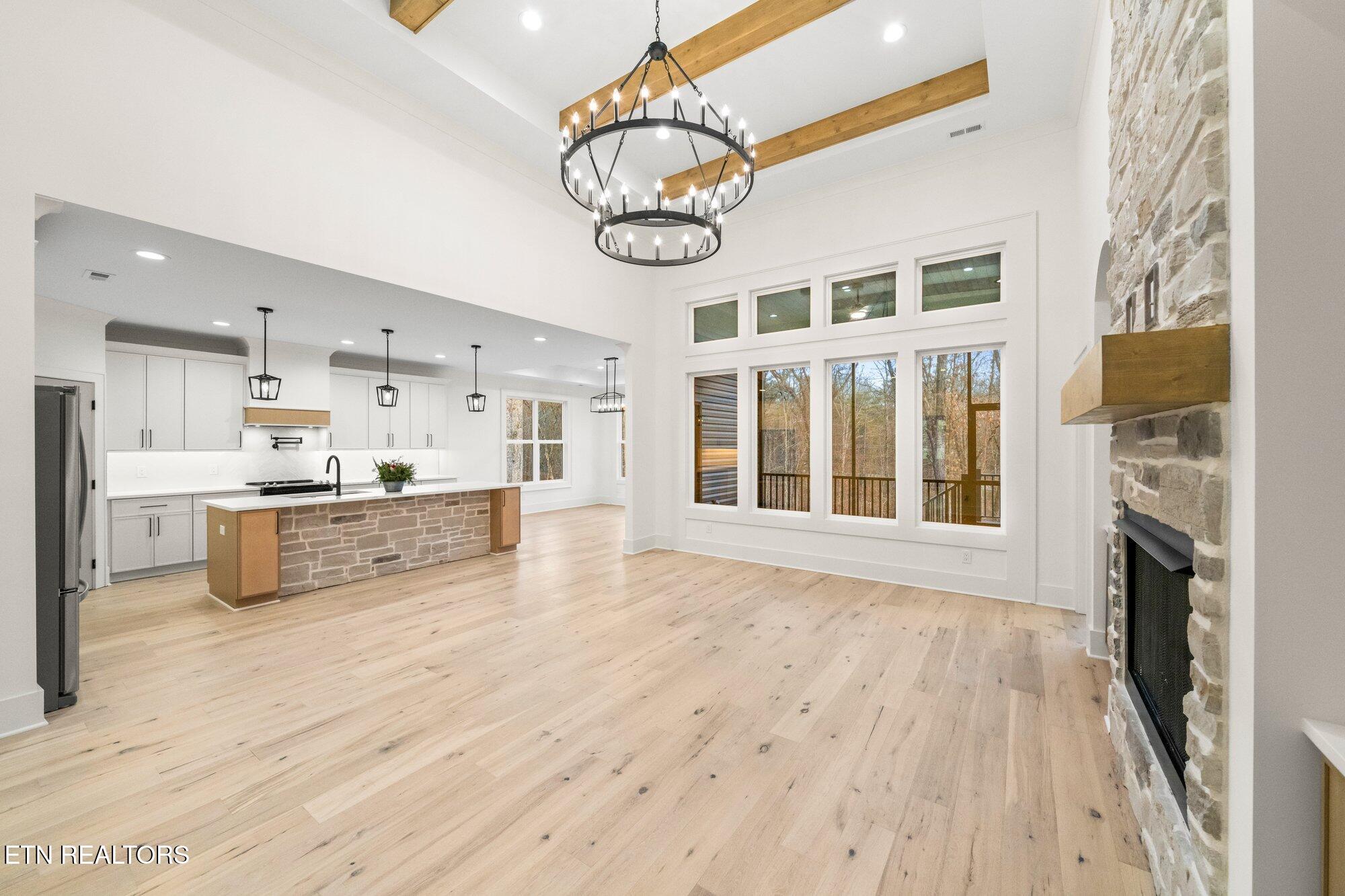 136 Amohi Way Loudon TN 37774