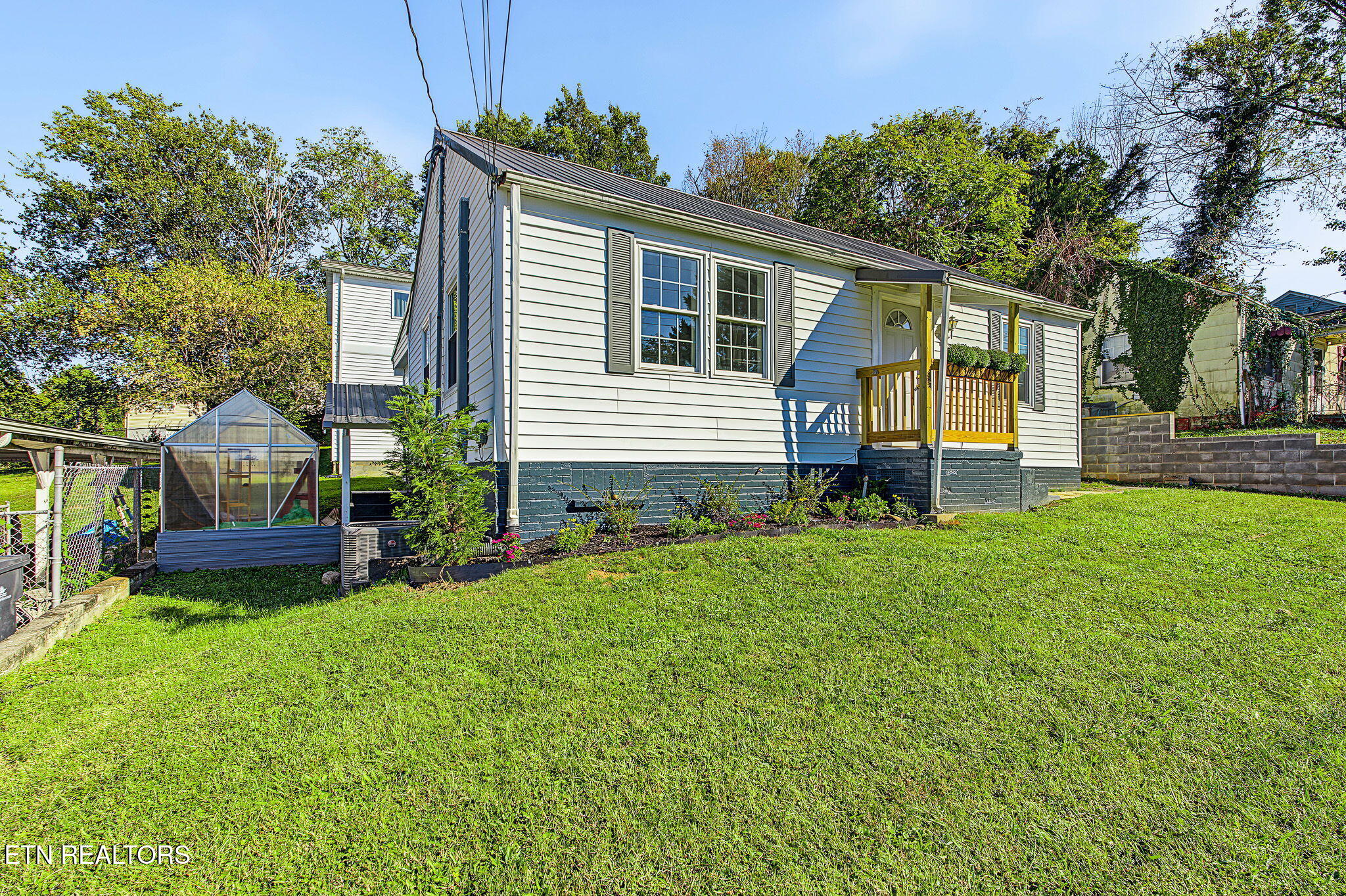 3424 Feathers Street Knoxville TN 37920