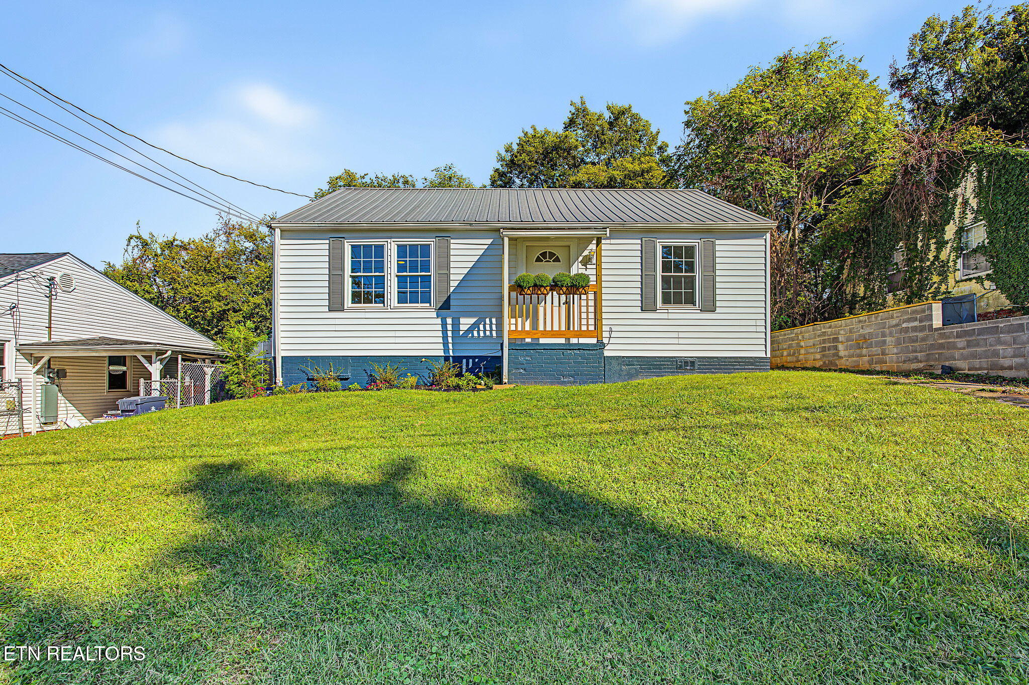 3424 Feathers Street Knoxville TN 37920