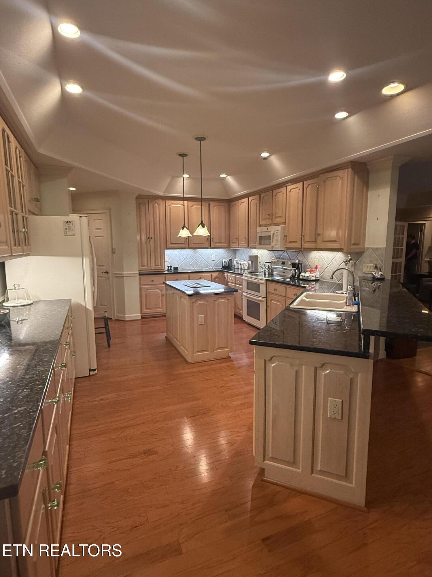 1817 Peppertree Drive Alcoa TN 37701