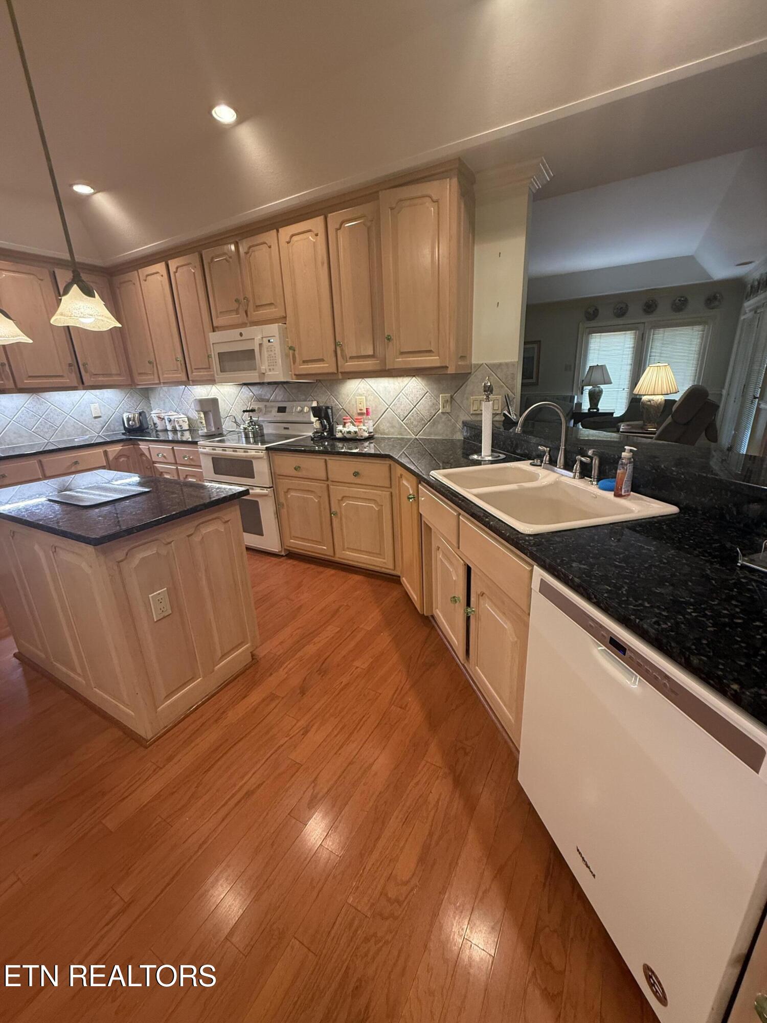 1817 Peppertree Drive Alcoa TN 37701
