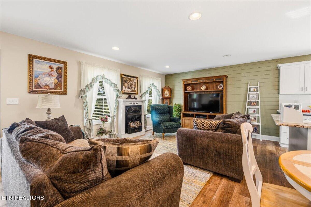 819 Island Ford Road Jacksboro TN 37757