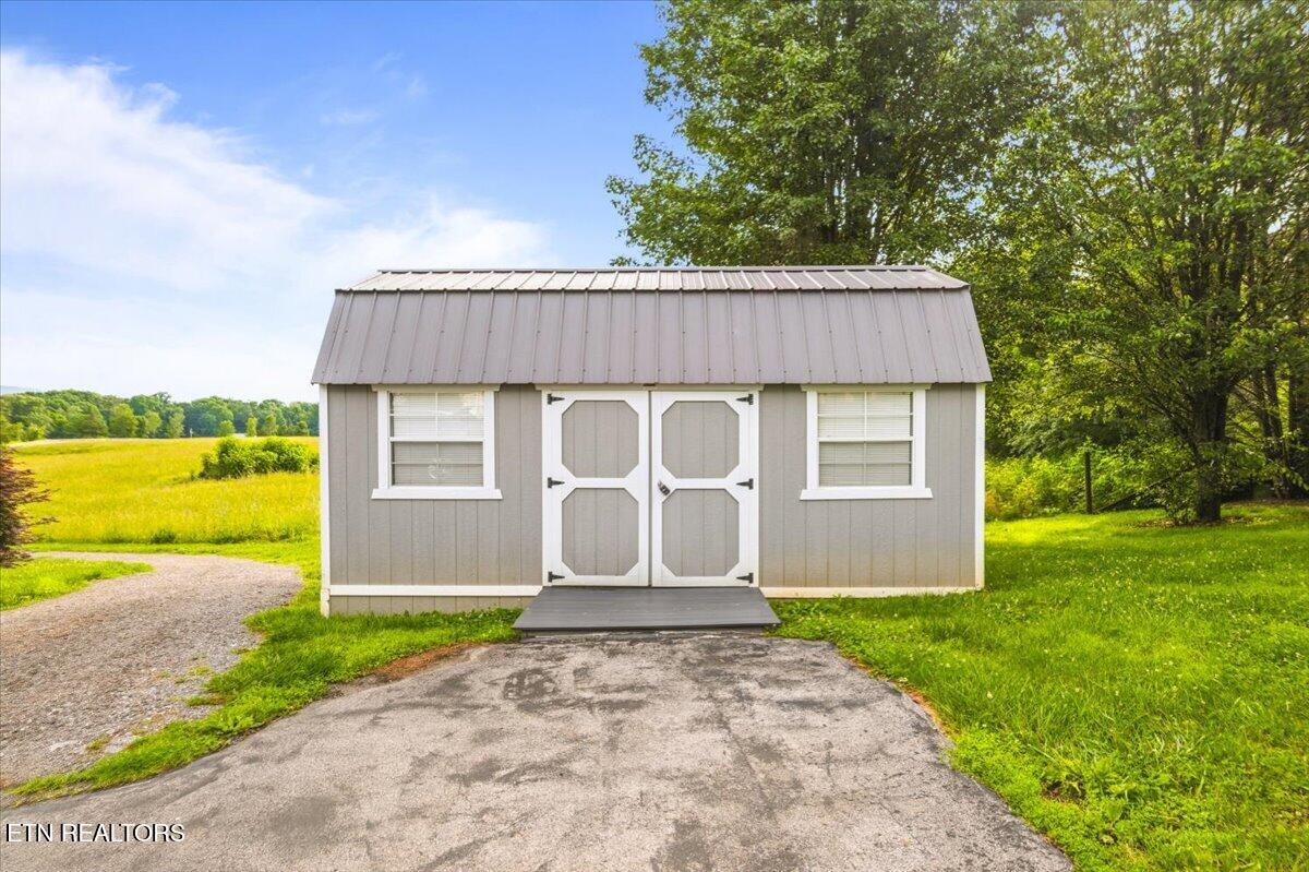 819 Island Ford Road Jacksboro TN 37757