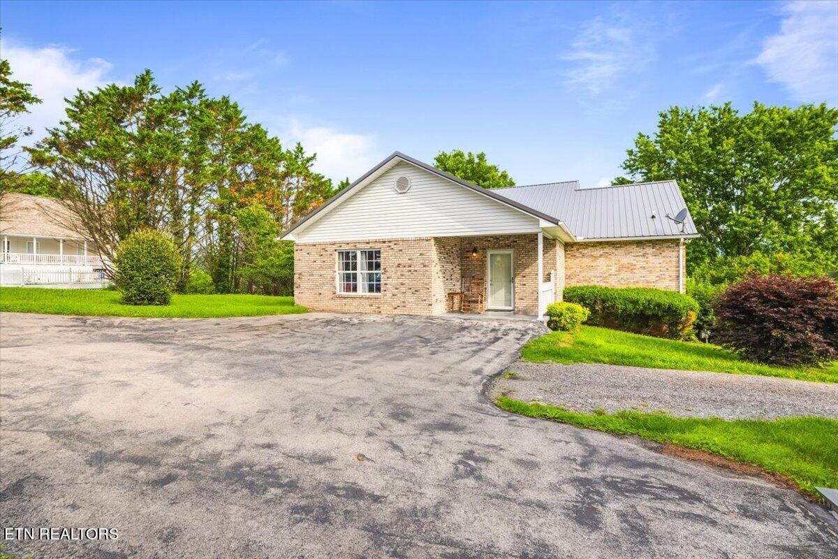 819 Island Ford Road Jacksboro TN 37757