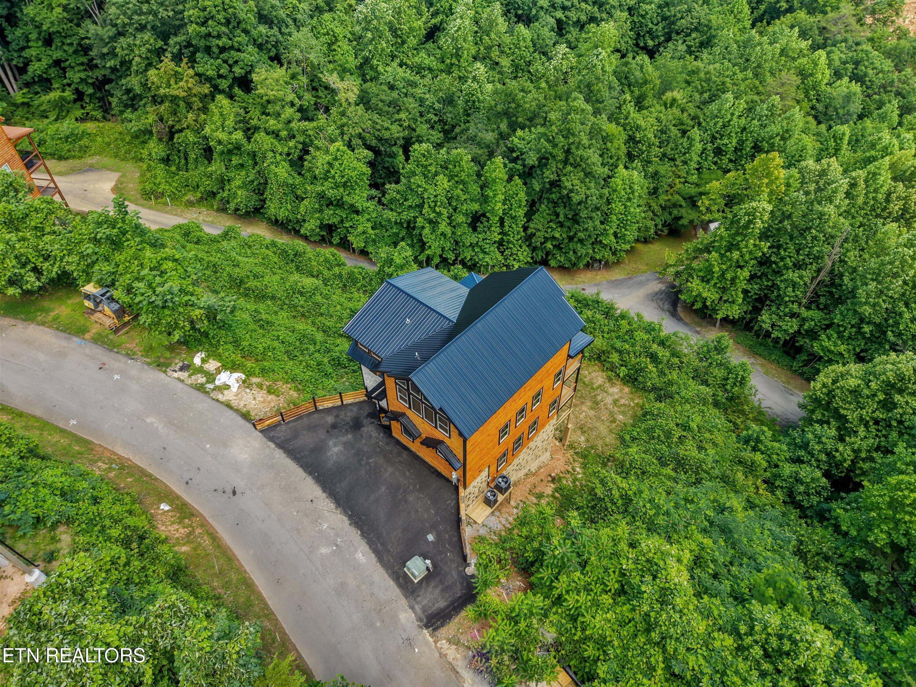 3262 Pine Peak Way Sevierville TN 37862