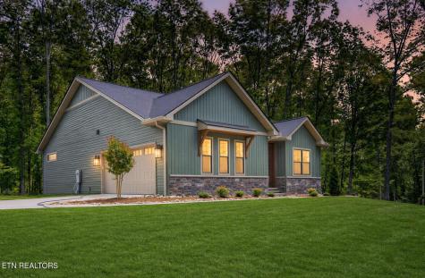 30 Andover Lane Crossville TN 38558