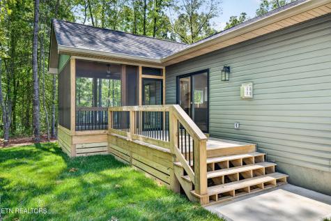 30 Andover Lane Crossville TN 38558