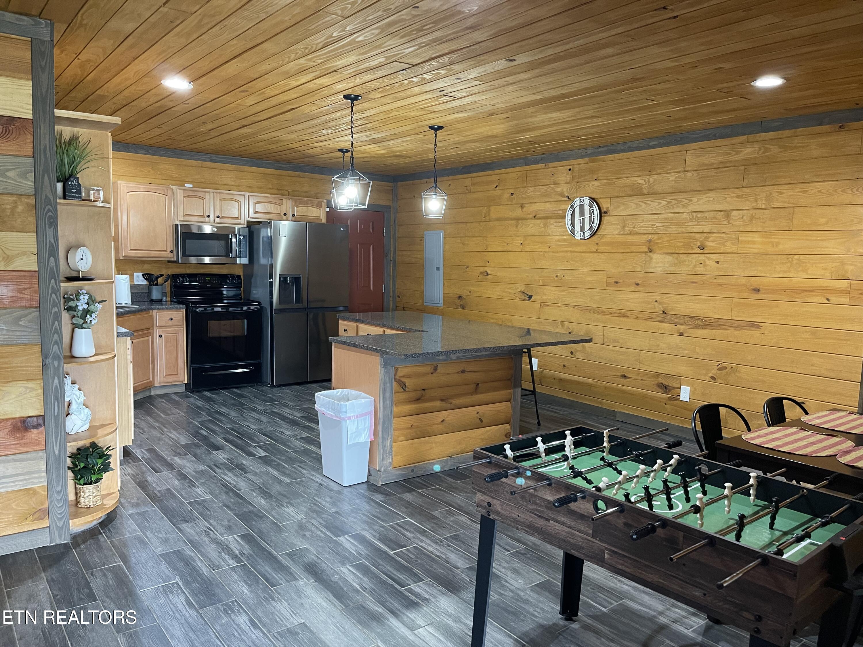 1908 Inskip Lane Dandridge TN 37725