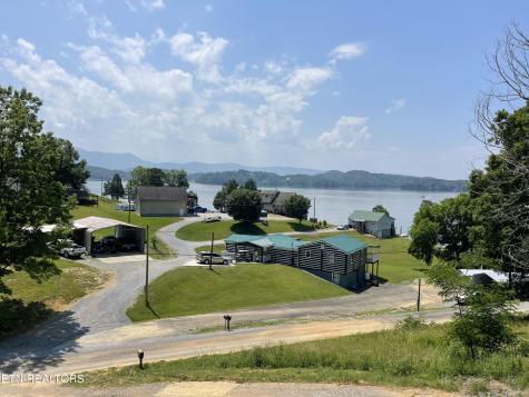 1908 Inskip Lane Dandridge TN 37725