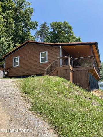 1908 Inskip Lane Dandridge TN 37725