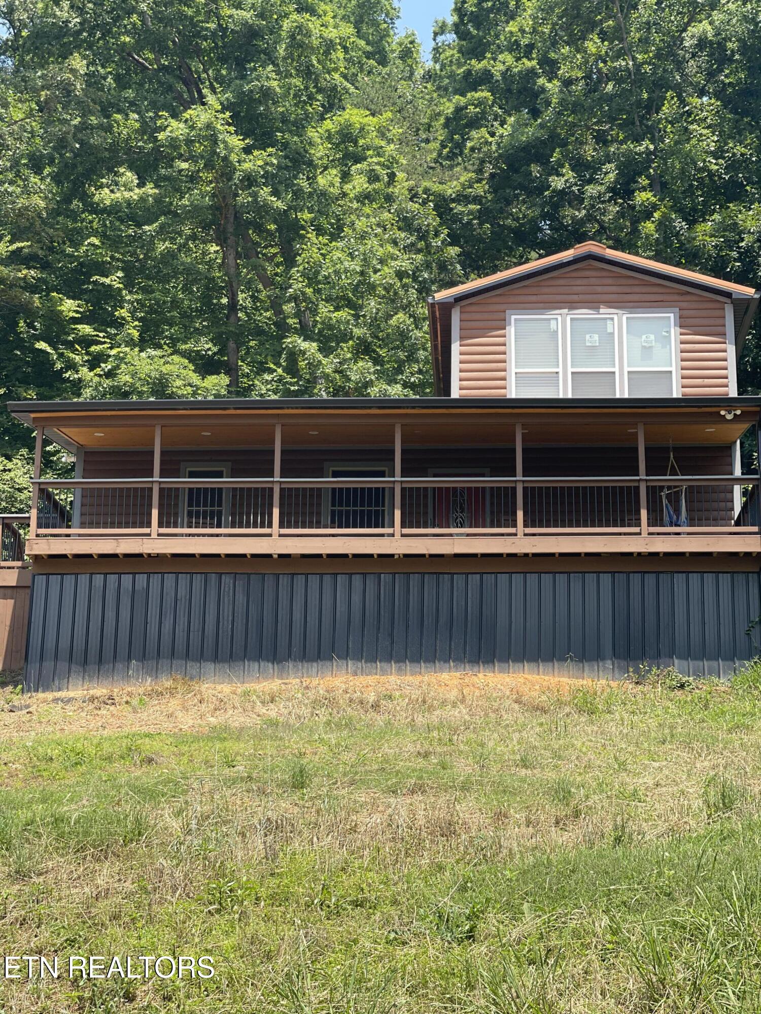 1908 Inskip Lane Dandridge TN 37725