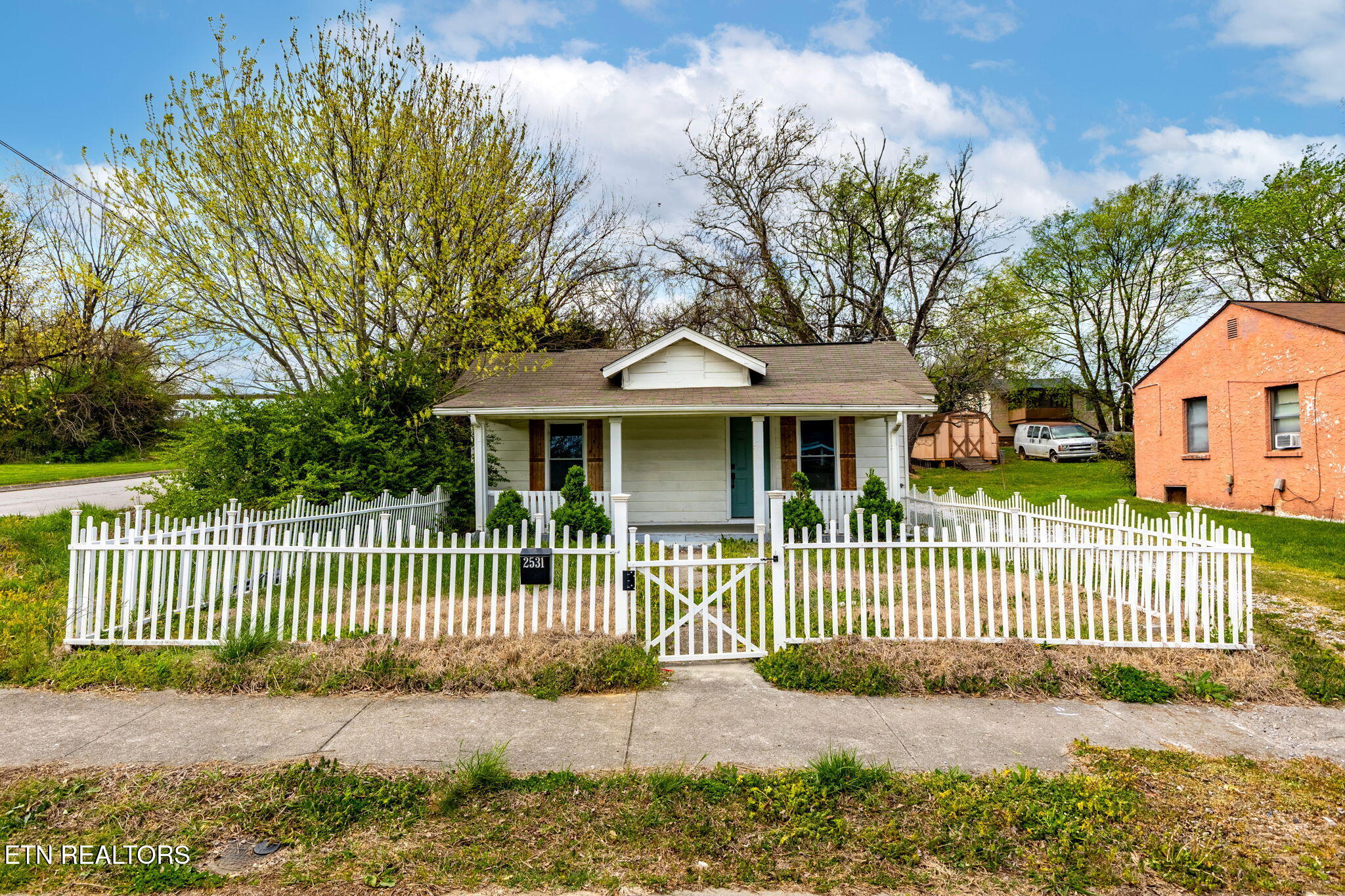2531 E Glenwood Avenue Knoxville TN 37917