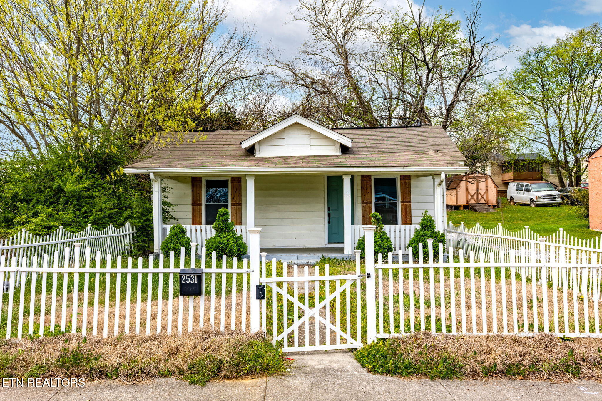 2531 E Glenwood Avenue Knoxville TN 37917