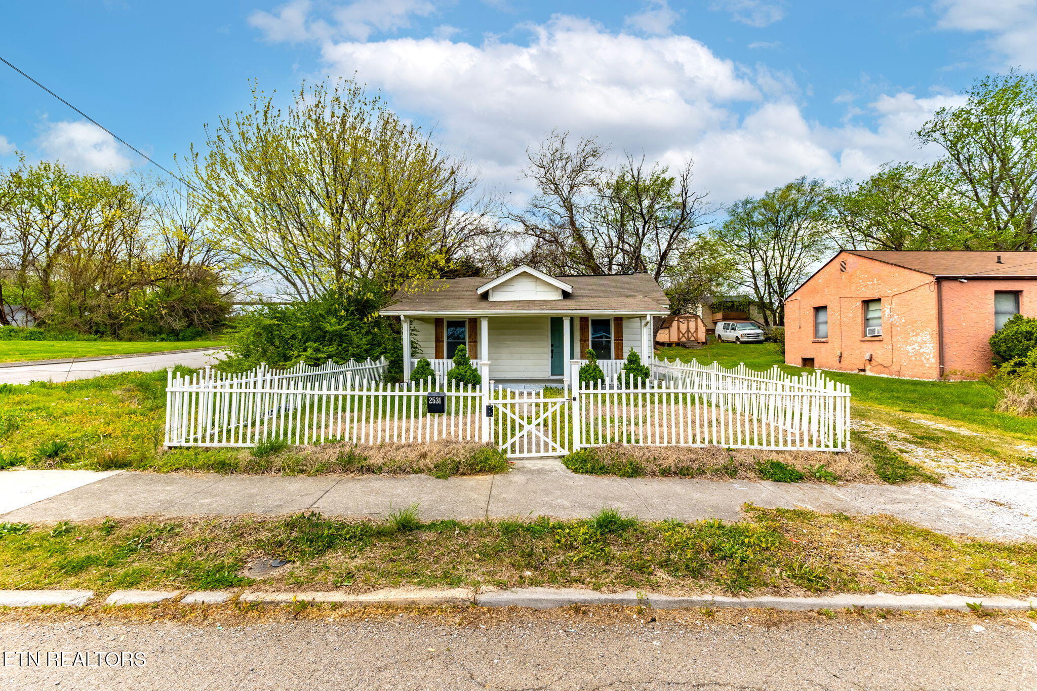 2531 E Glenwood Avenue Knoxville TN 37917