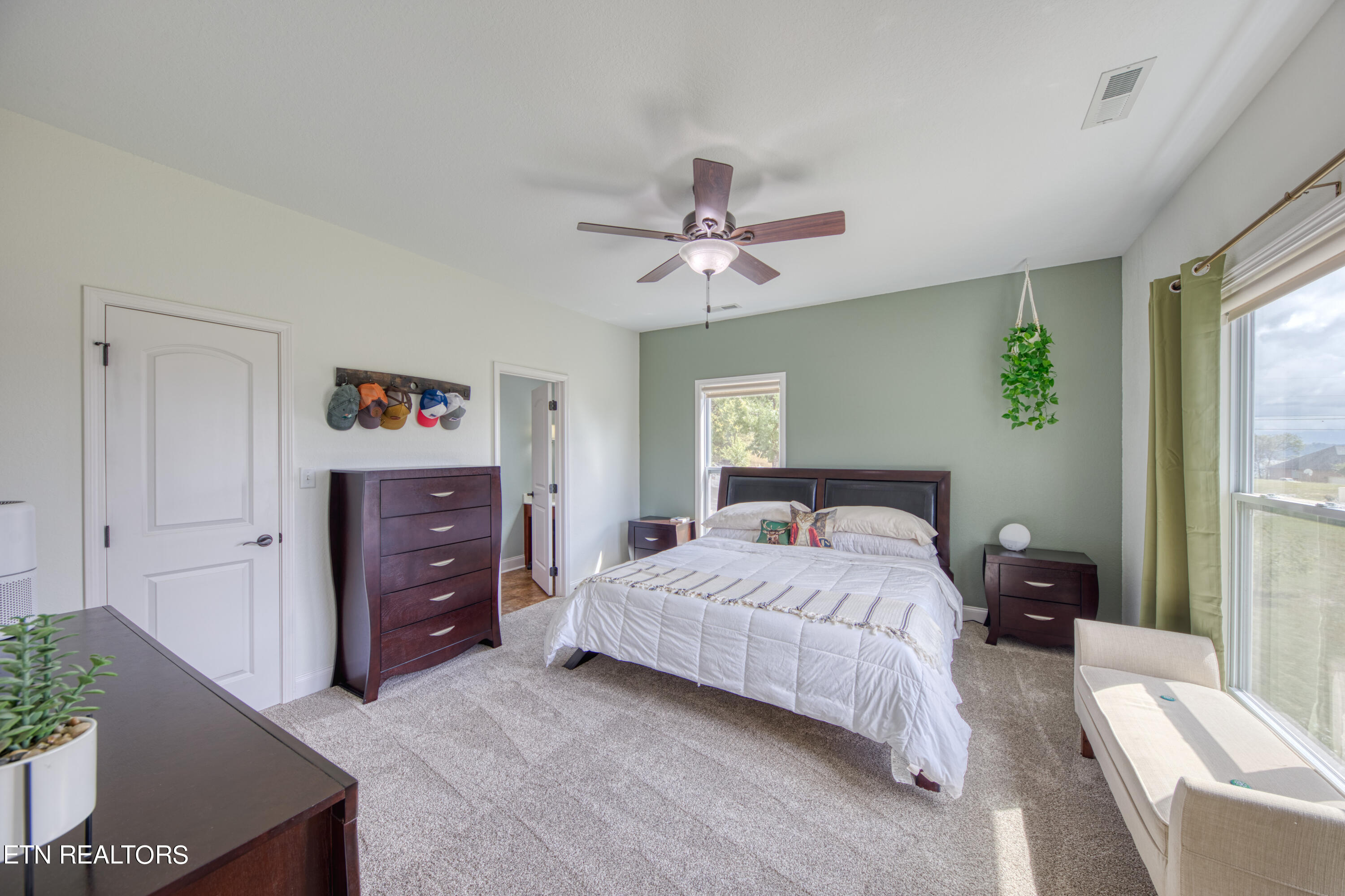 2039 Ranch Road Dandridge TN 37725