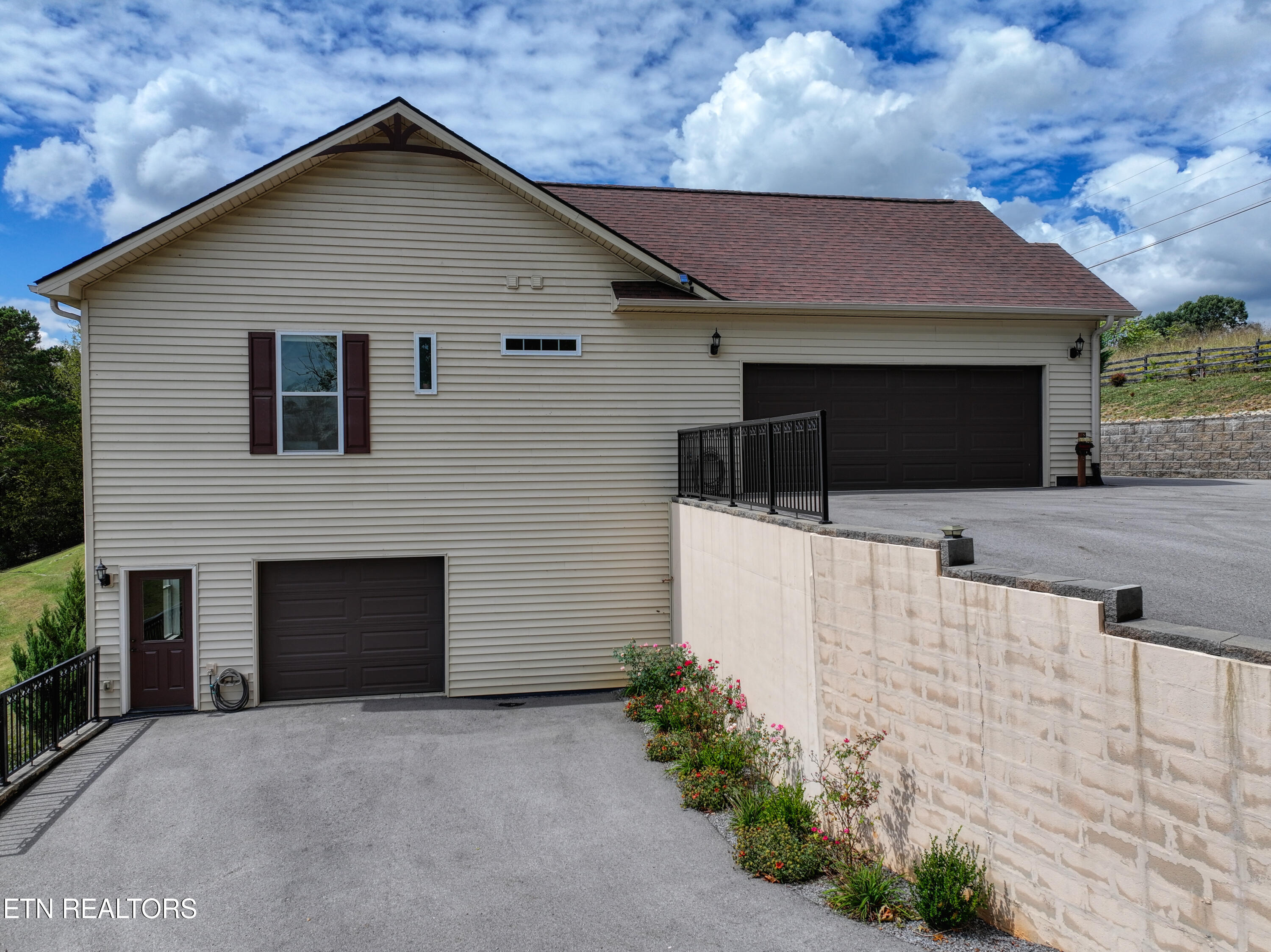 2039 Ranch Road Dandridge TN 37725