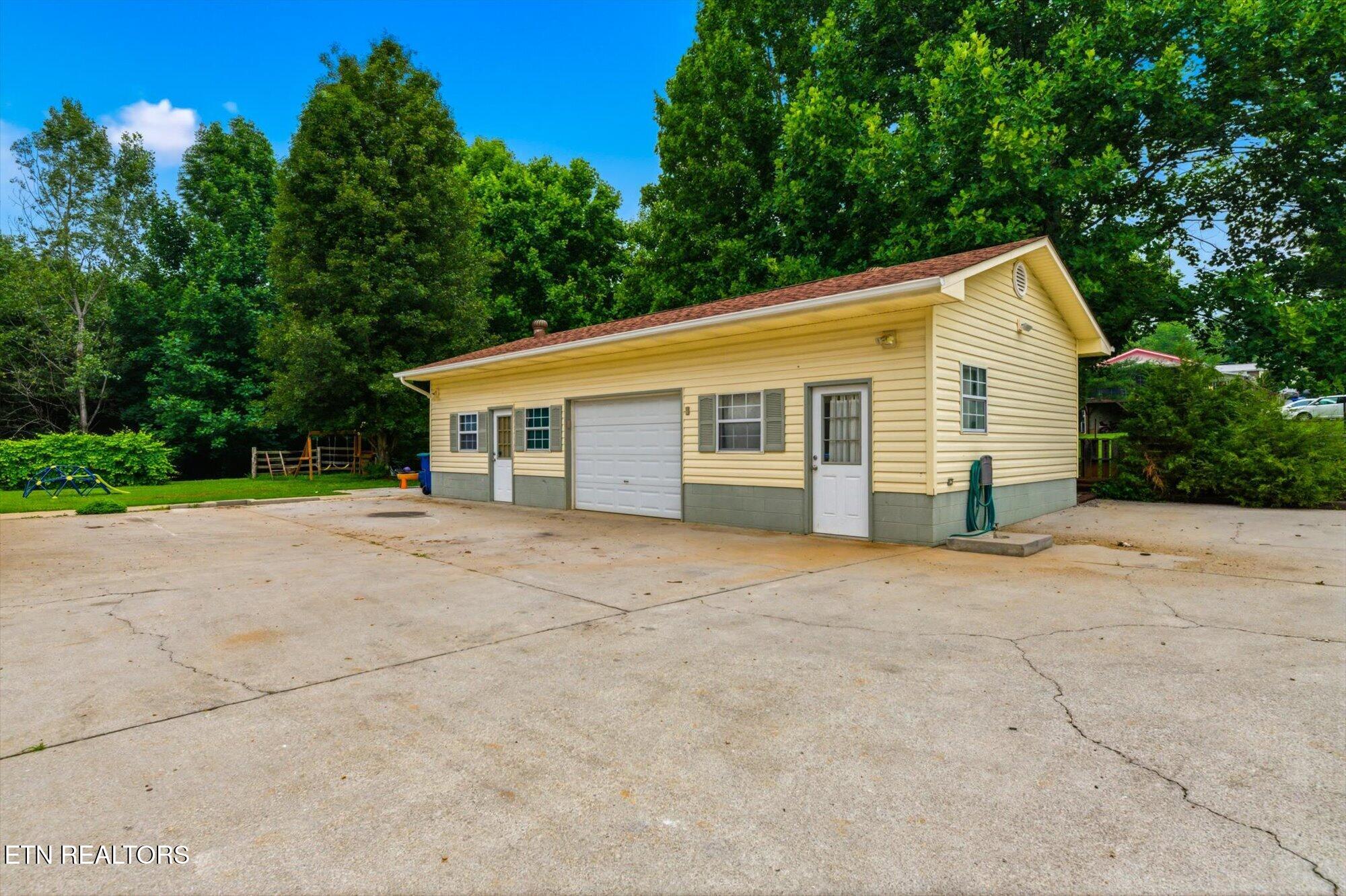 301 Wayman Road Madisonville TN 37354