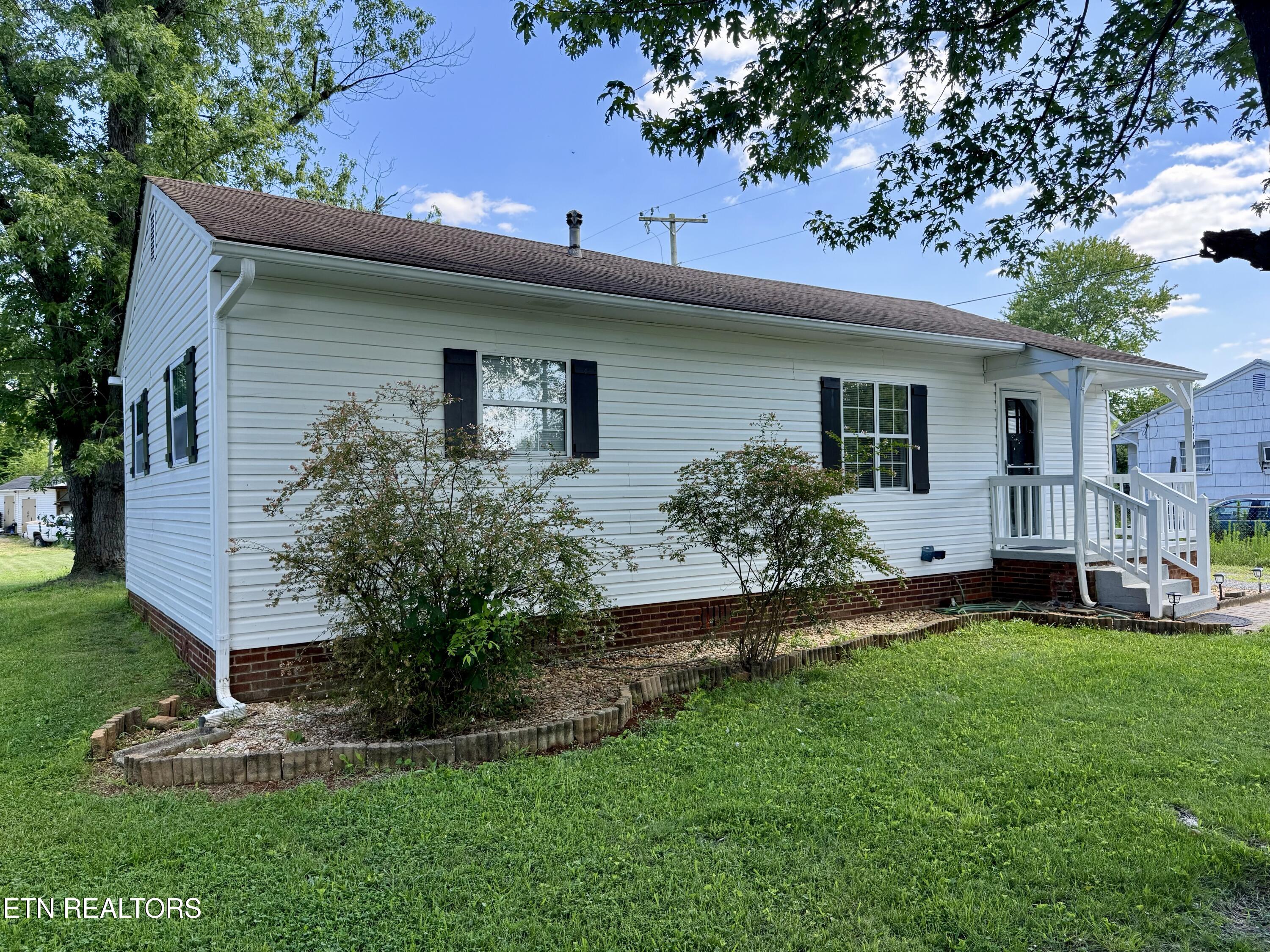 2318 Grove Street Maryville TN 37804