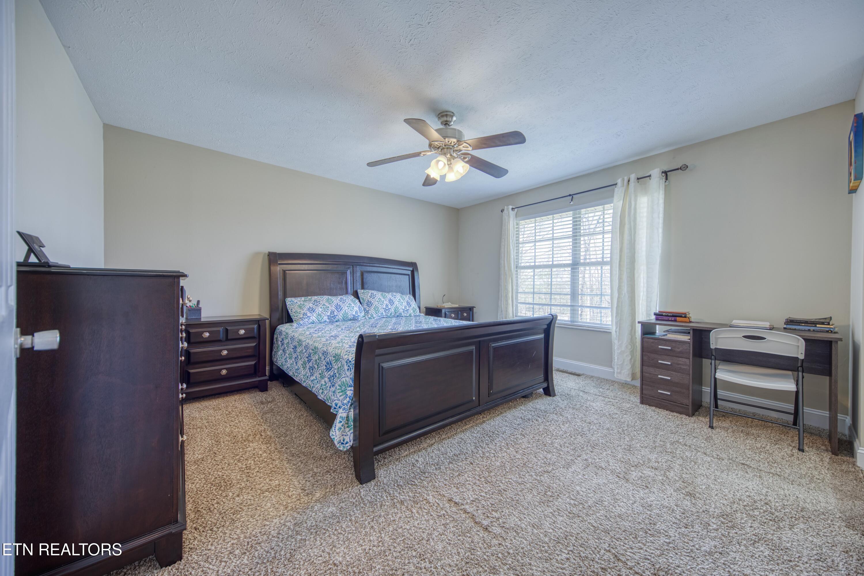 1532 N. Courtney Oak Lane Knoxville TN 37938