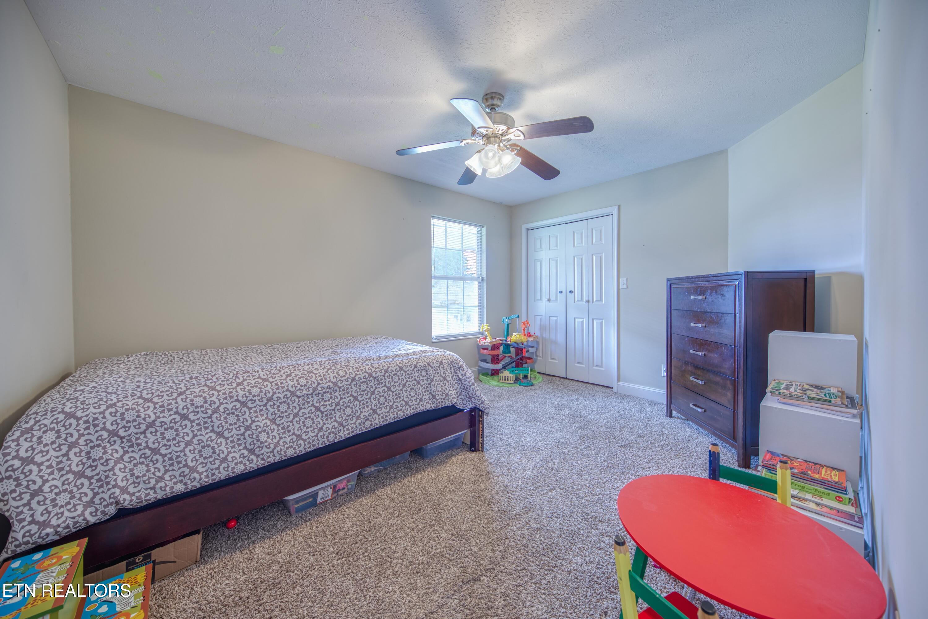 1532 N. Courtney Oak Lane Knoxville TN 37938