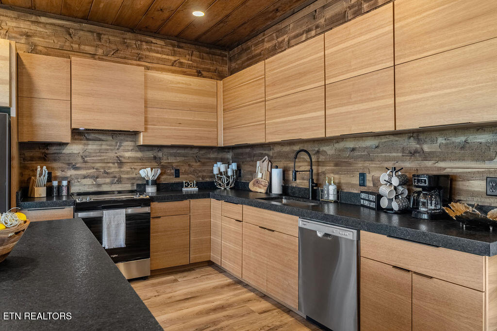 545 Edgewood Drive Gatlinburg TN 37738