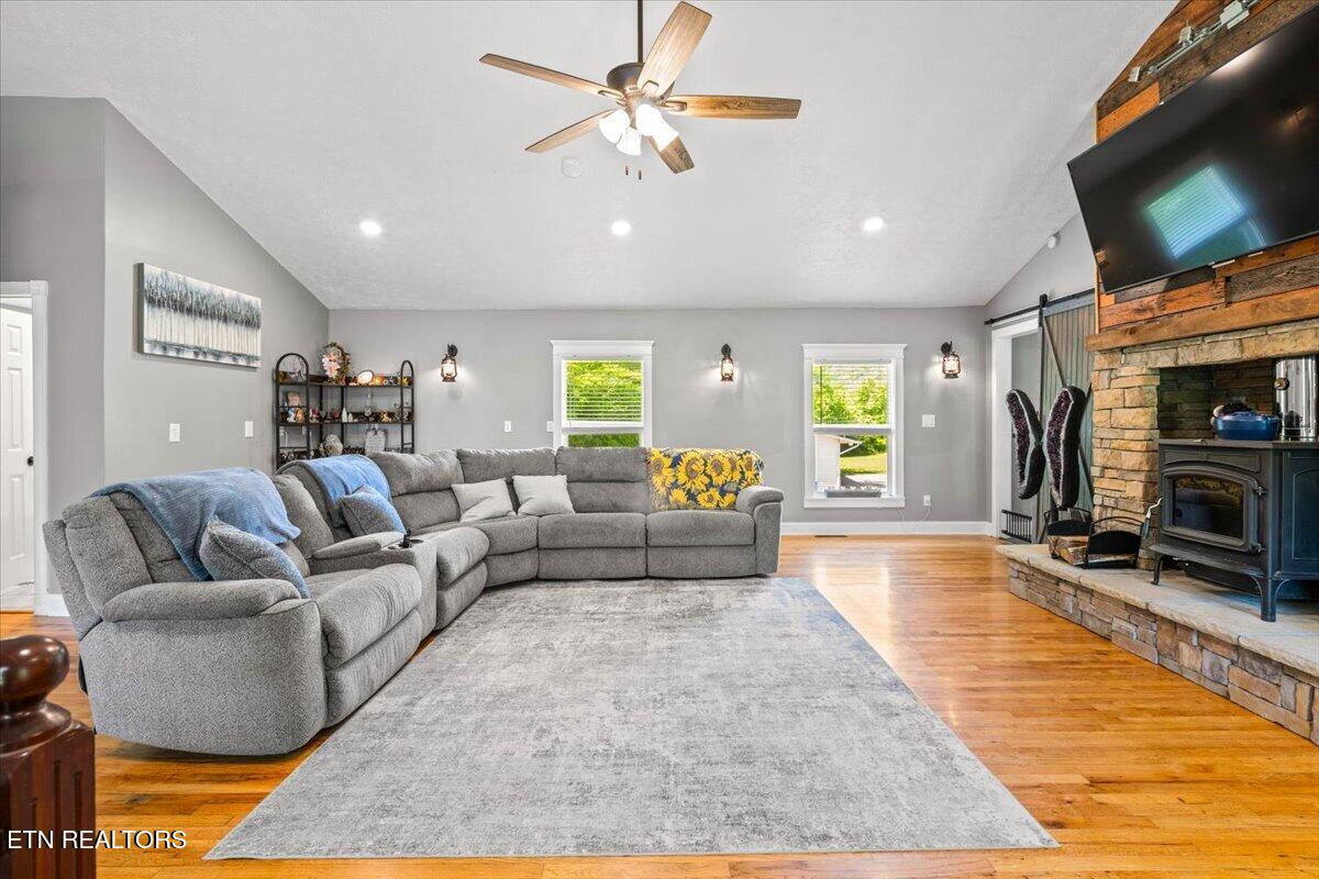 161 Mountain View Drive Rocky Top TN 37769