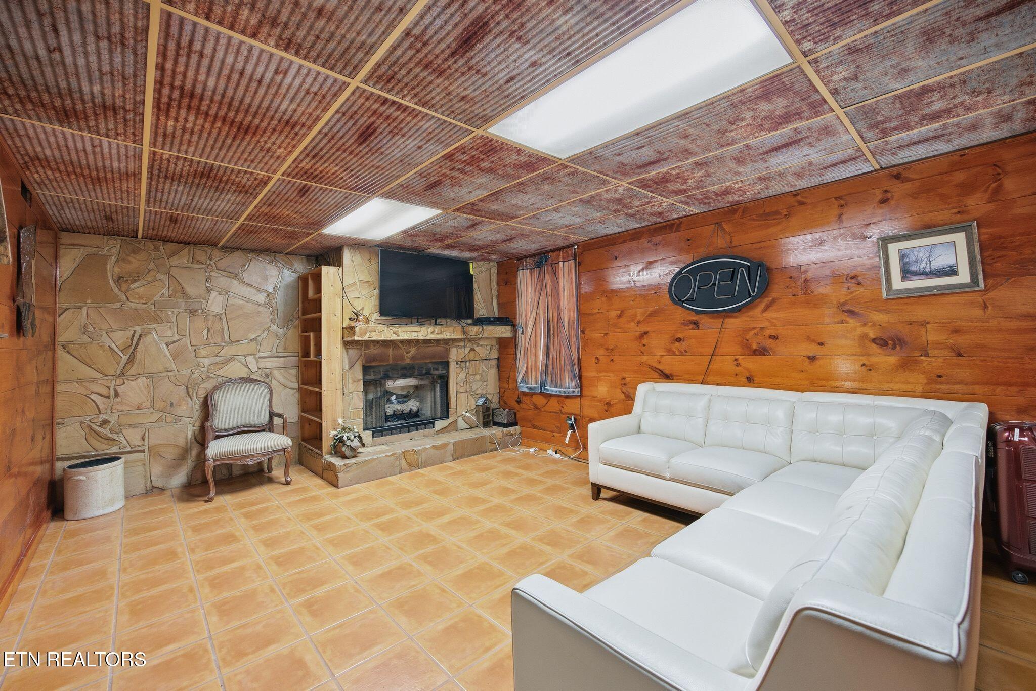 205 County Road 67 Riceville TN 37370