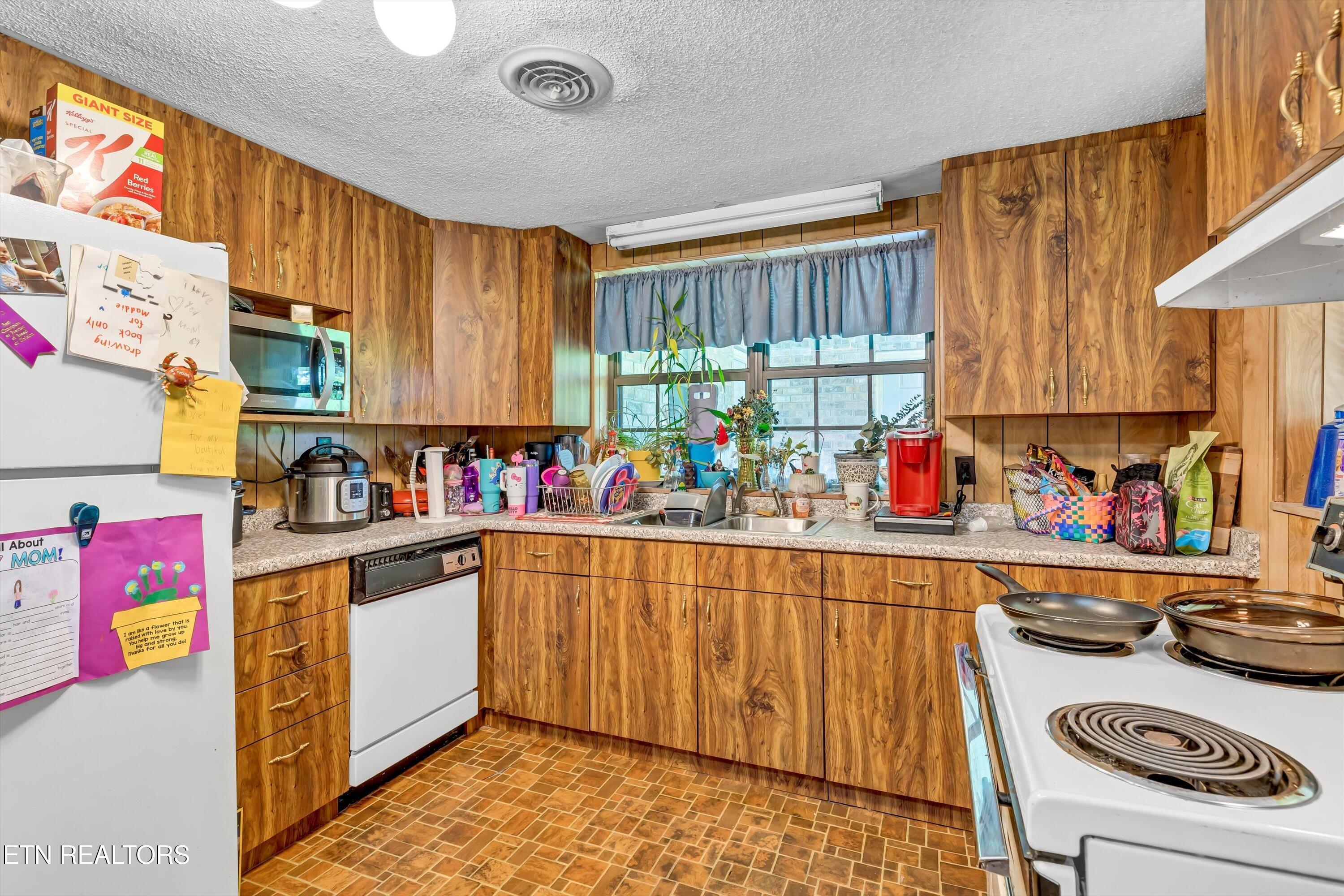 2204 NW Murray Road Knoxville TN 37912