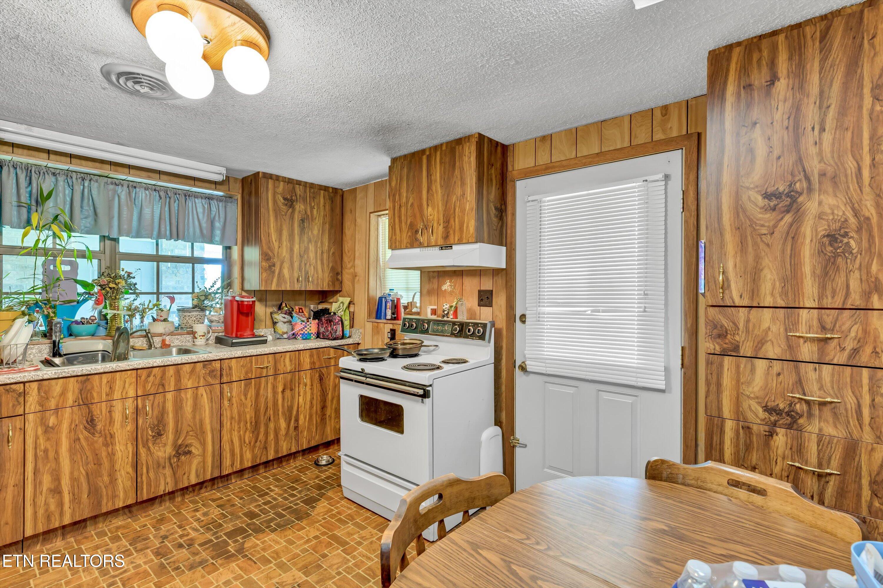 2204 NW Murray Road Knoxville TN 37912