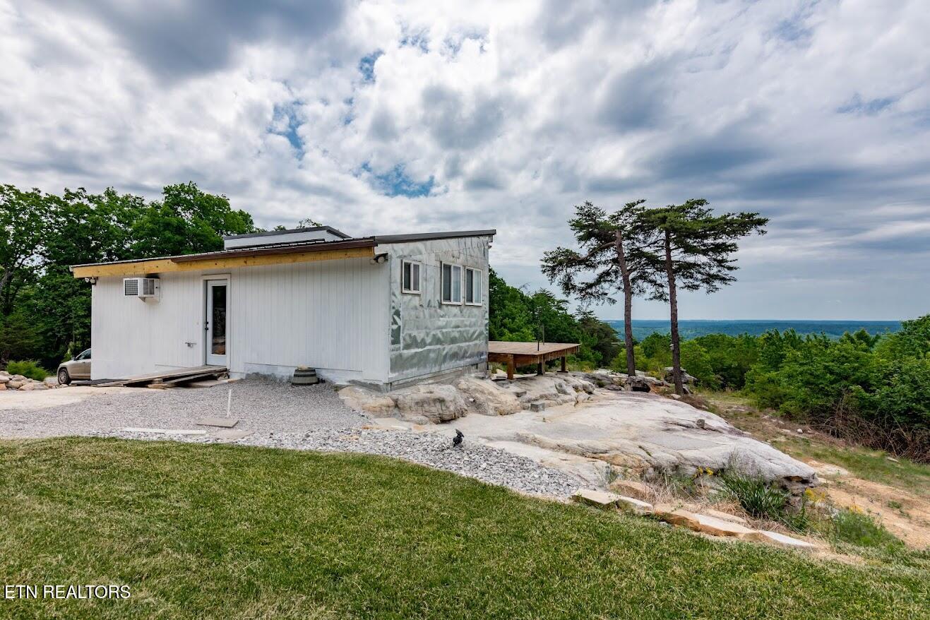 1407 Holloway Ridge Road Spring City TN 37381