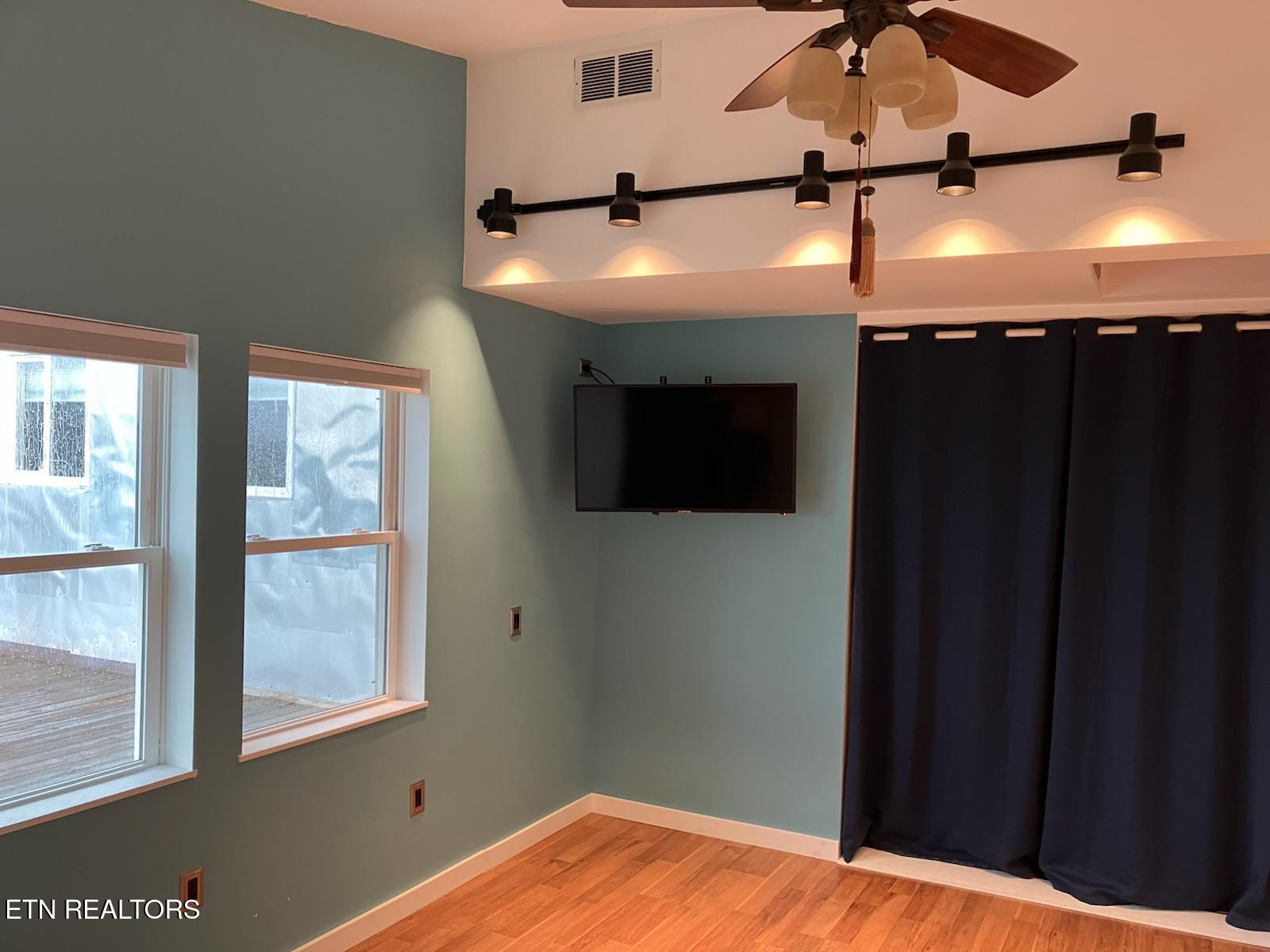 1407 Holloway Ridge Road Spring City TN 37381