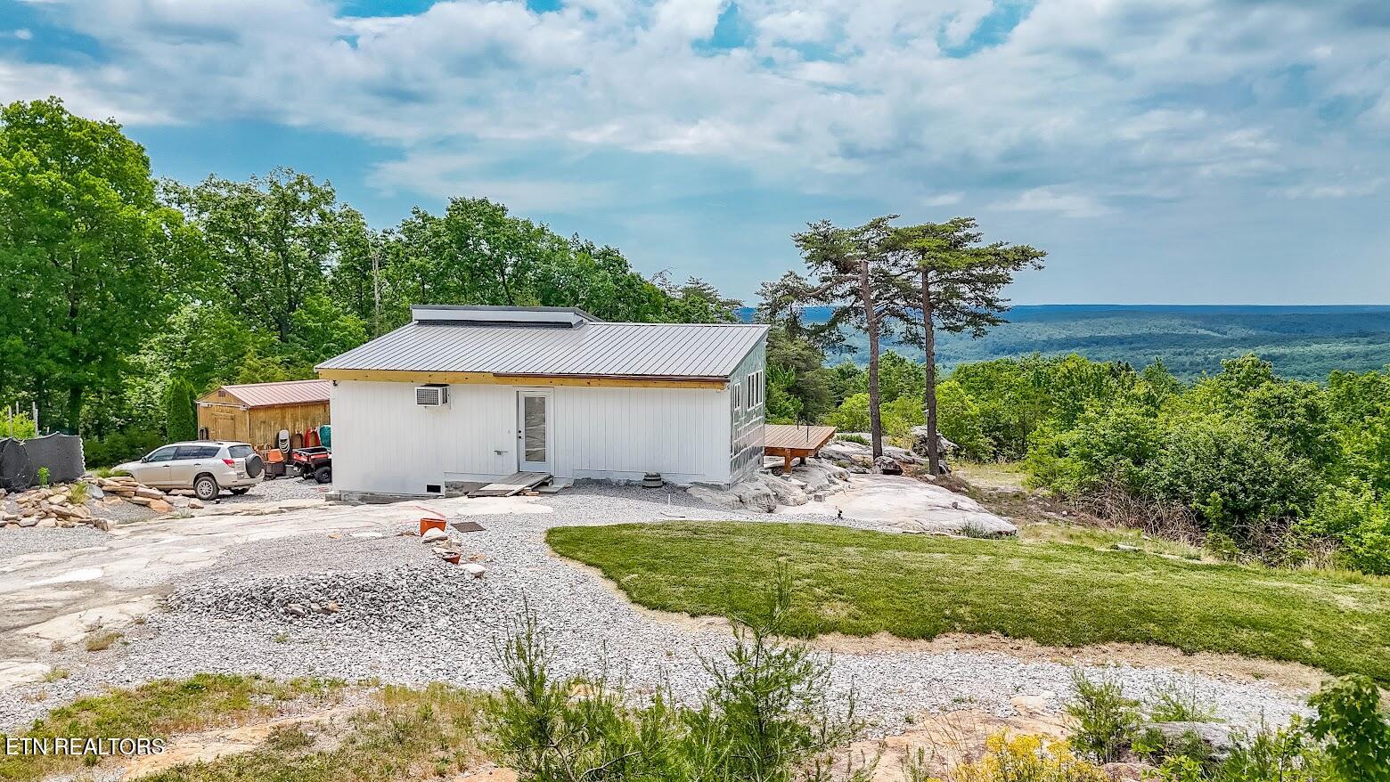 1407 Holloway Ridge Road Spring City TN 37381