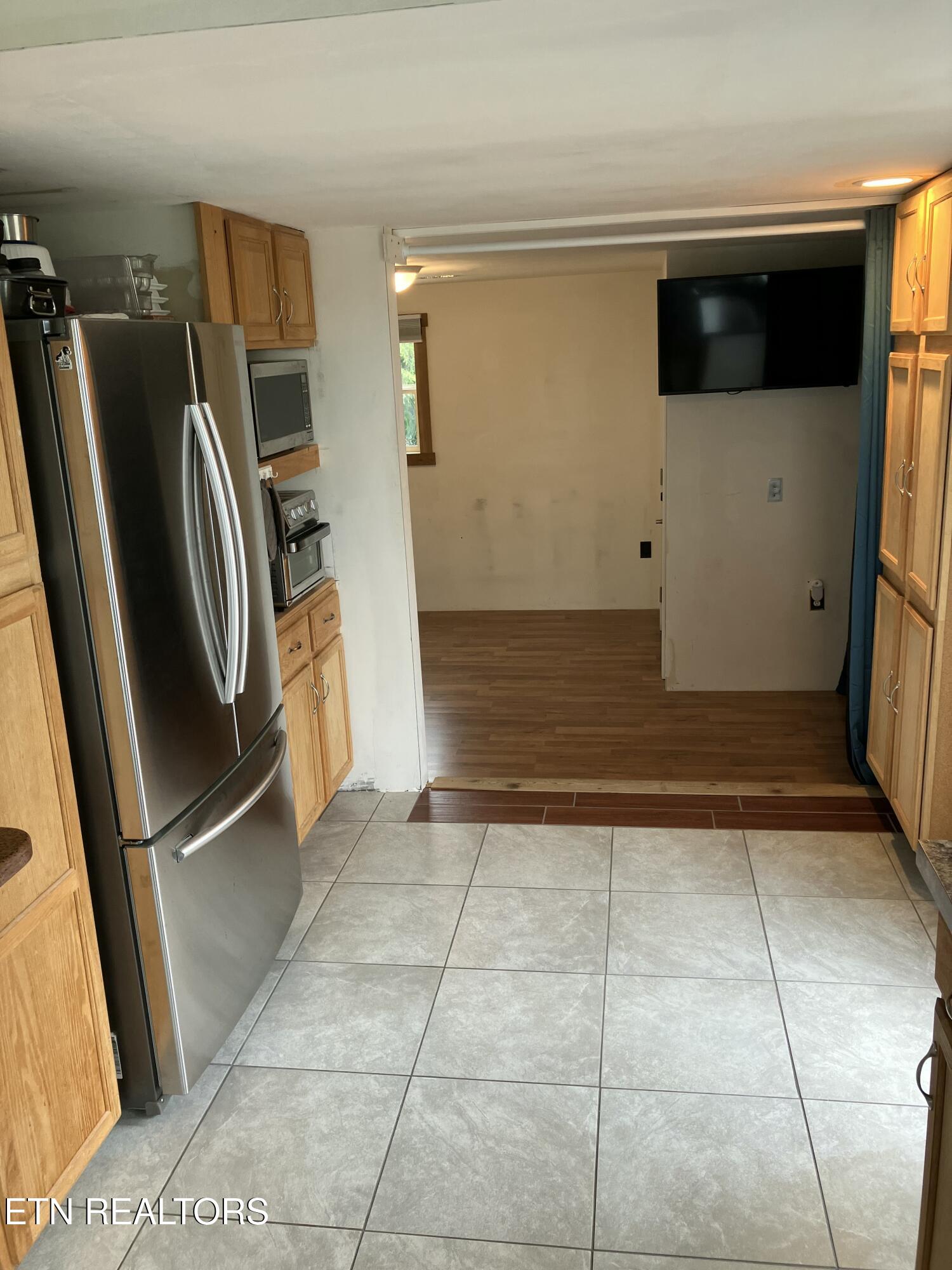 1407 Holloway Ridge Road Spring City TN 37381