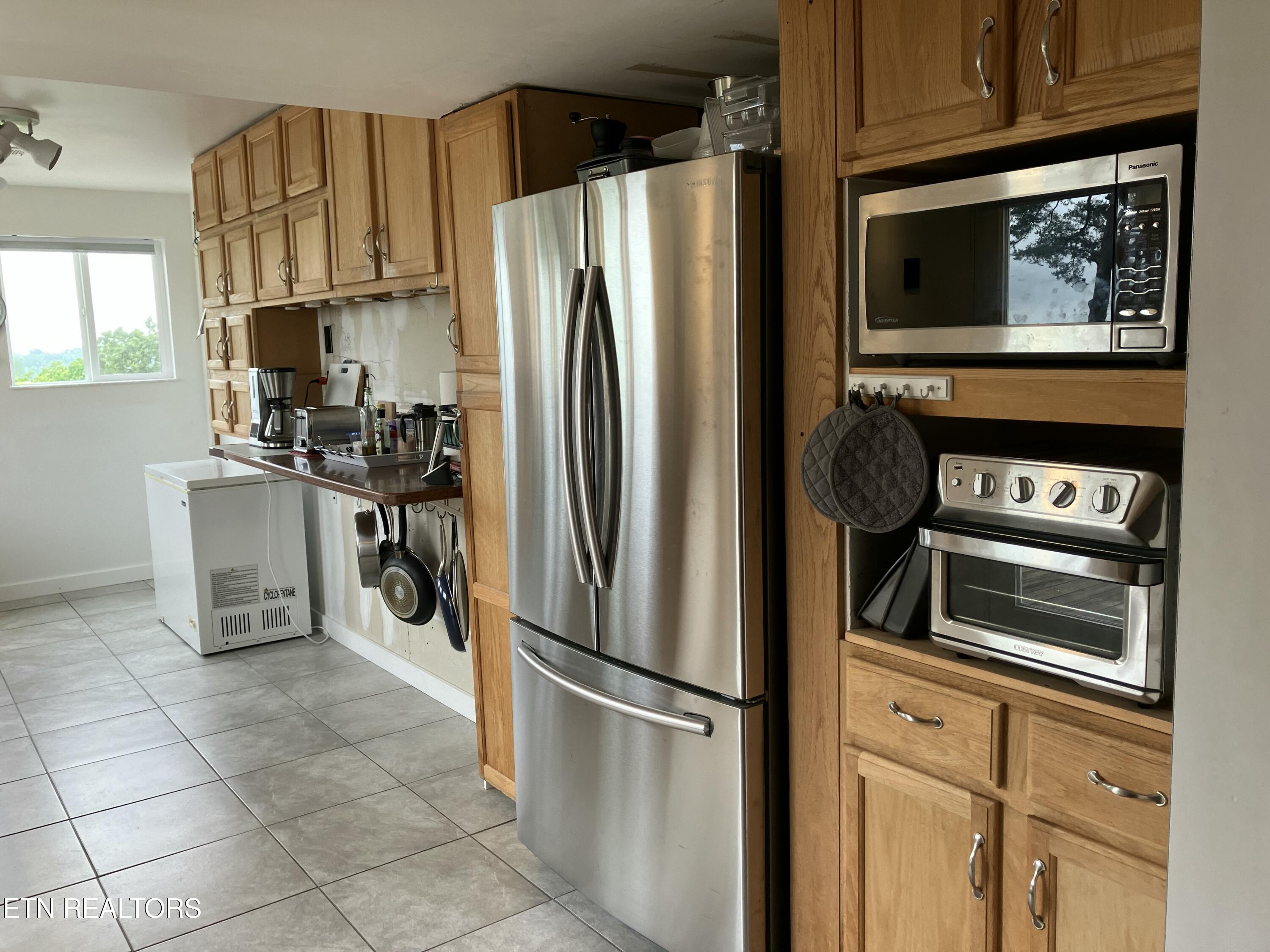 1407 Holloway Ridge Road Spring City TN 37381