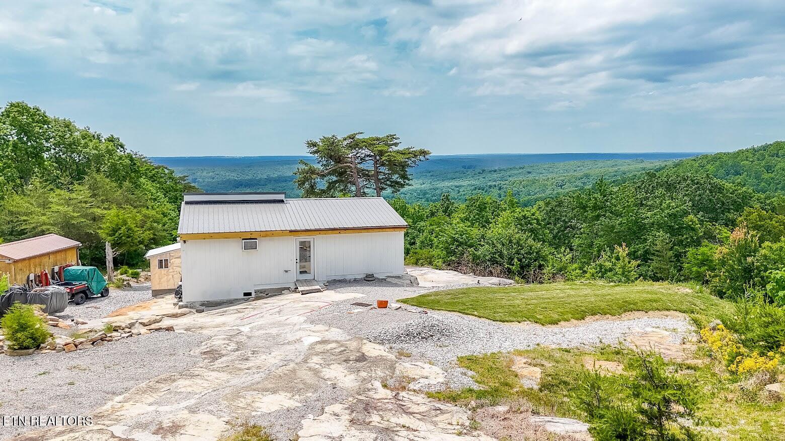 1407 Holloway Ridge Road Spring City TN 37381